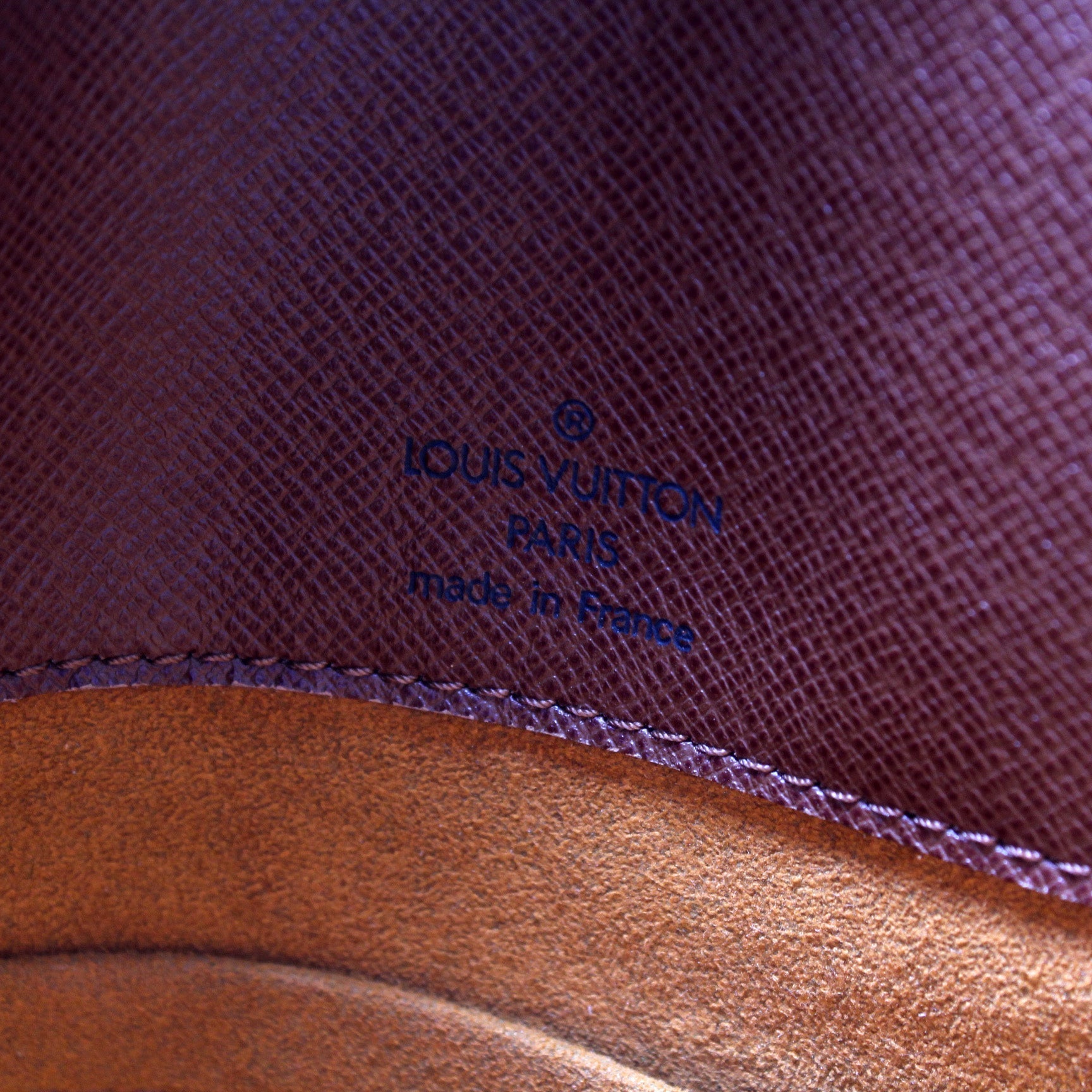 M1:1 Reptte Messenger Monogram