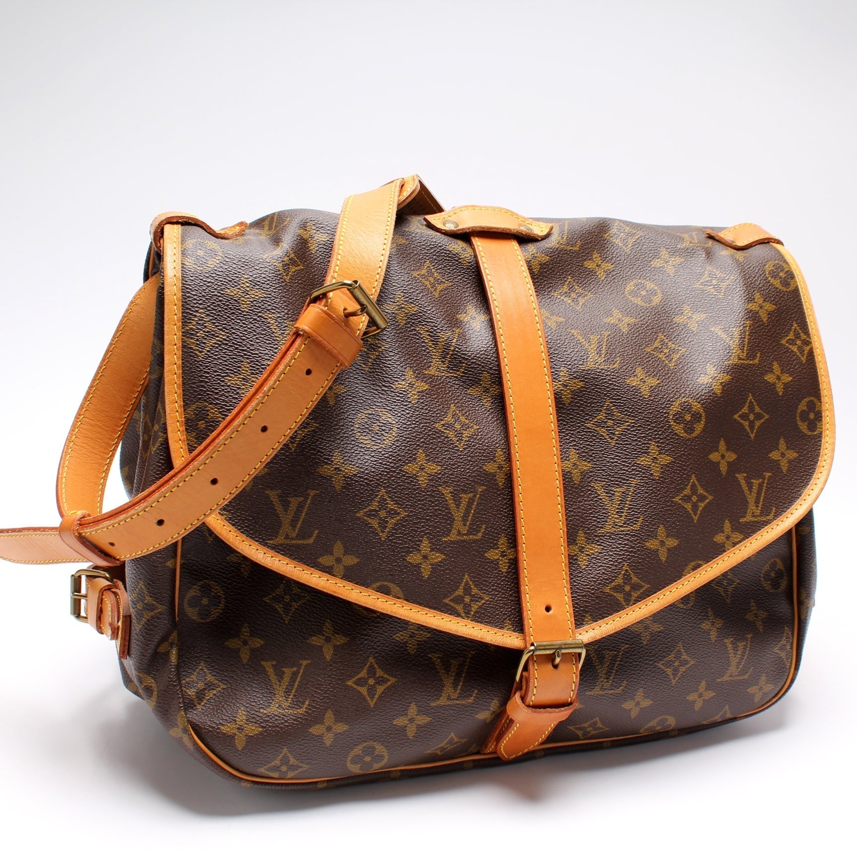 Saumur 35 Monogram