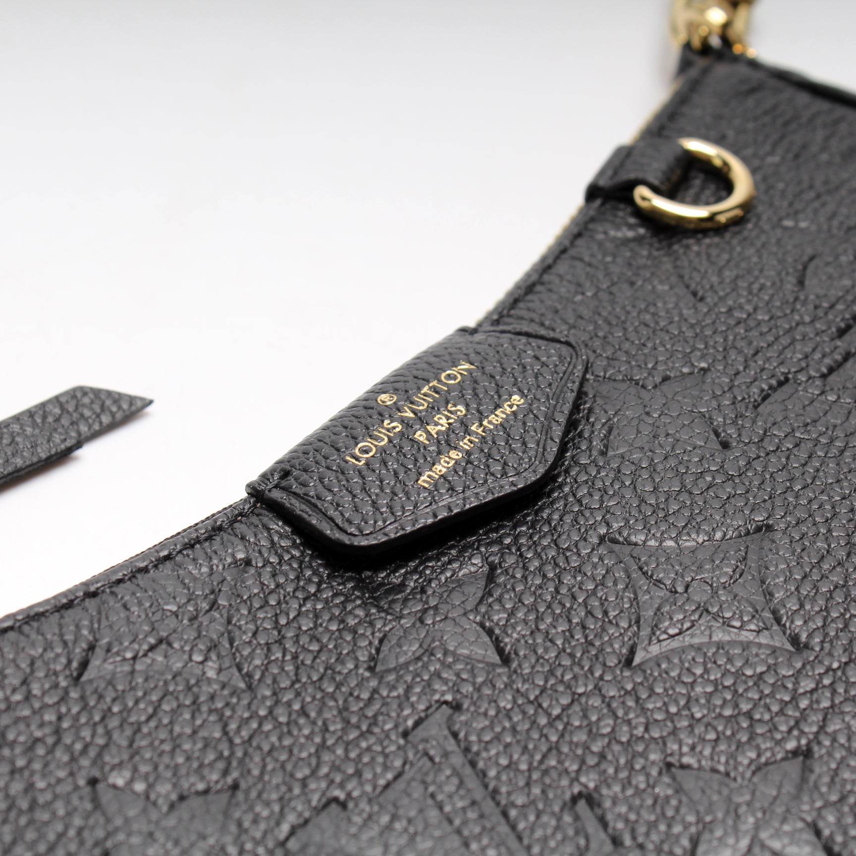 Easy Pouch on Strap Empreinte
