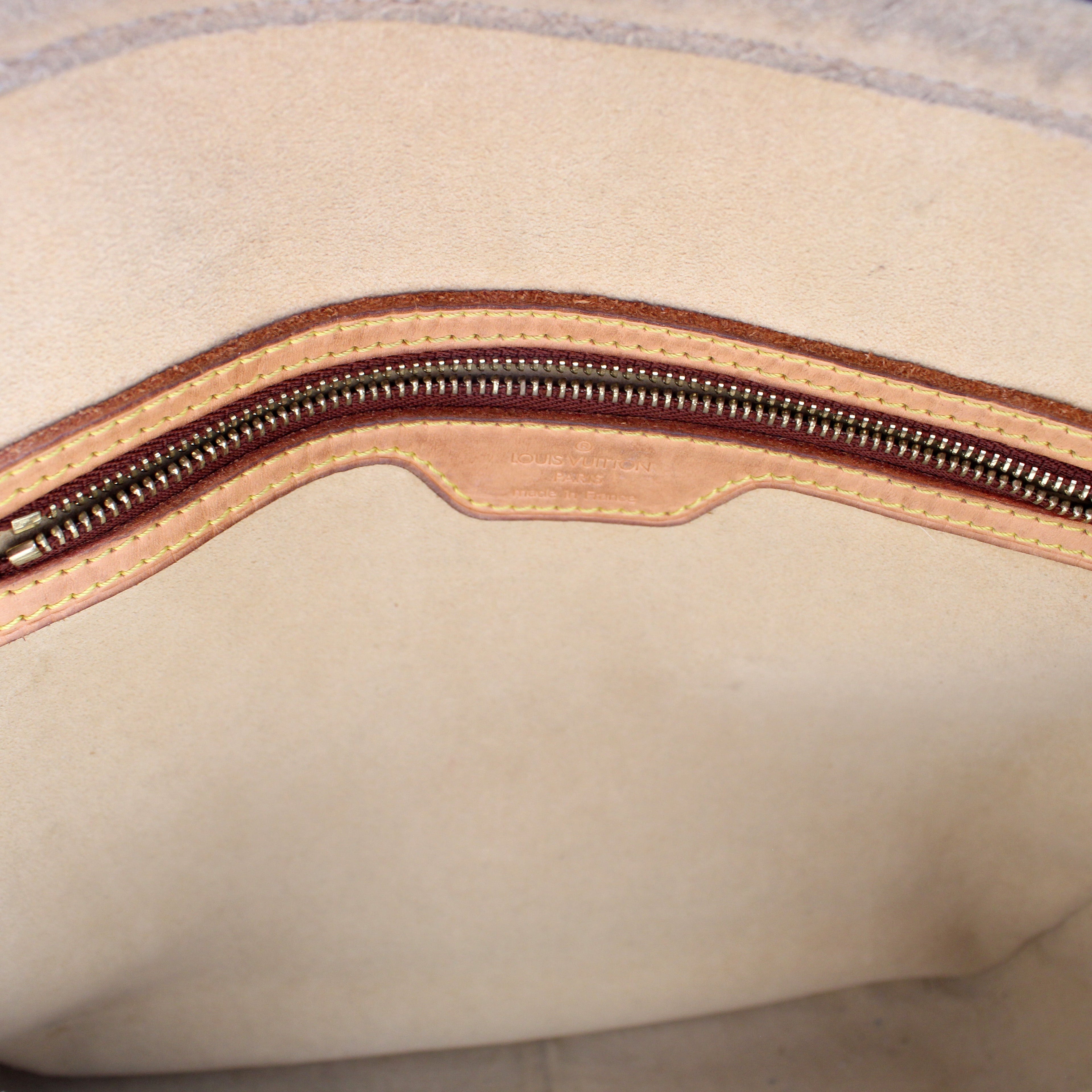Looping GM Monogram