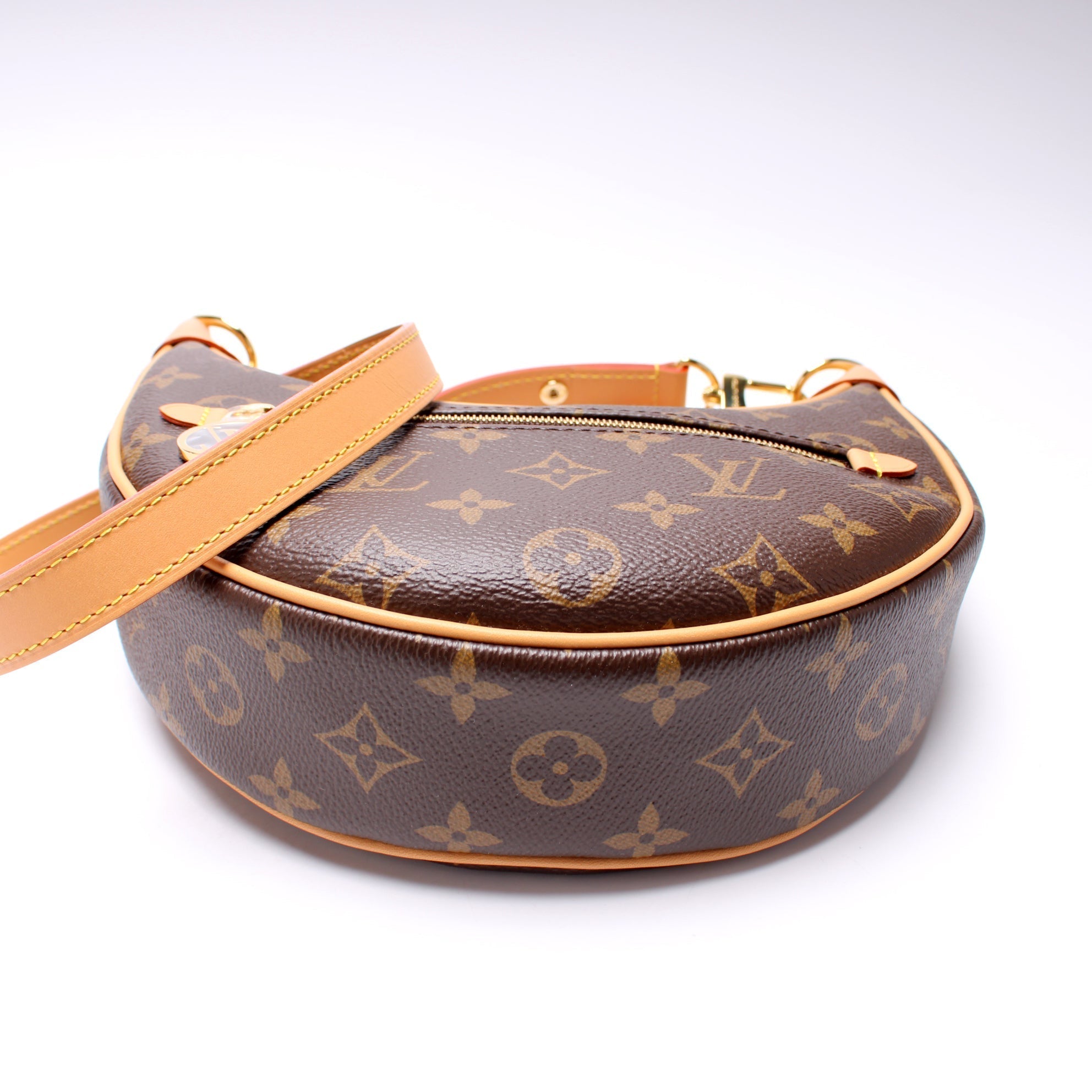 Loop Monogram