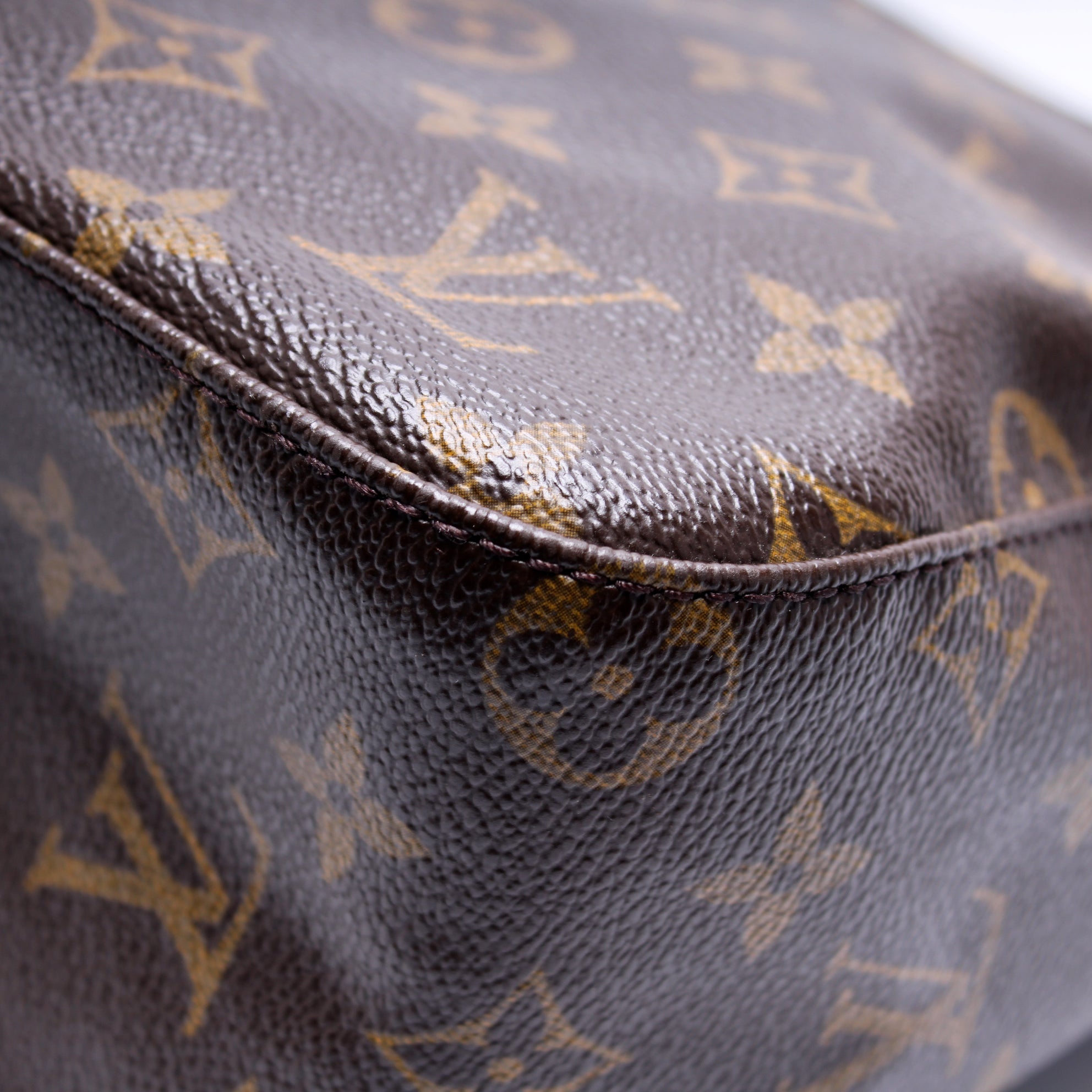 Looping MM Monogram