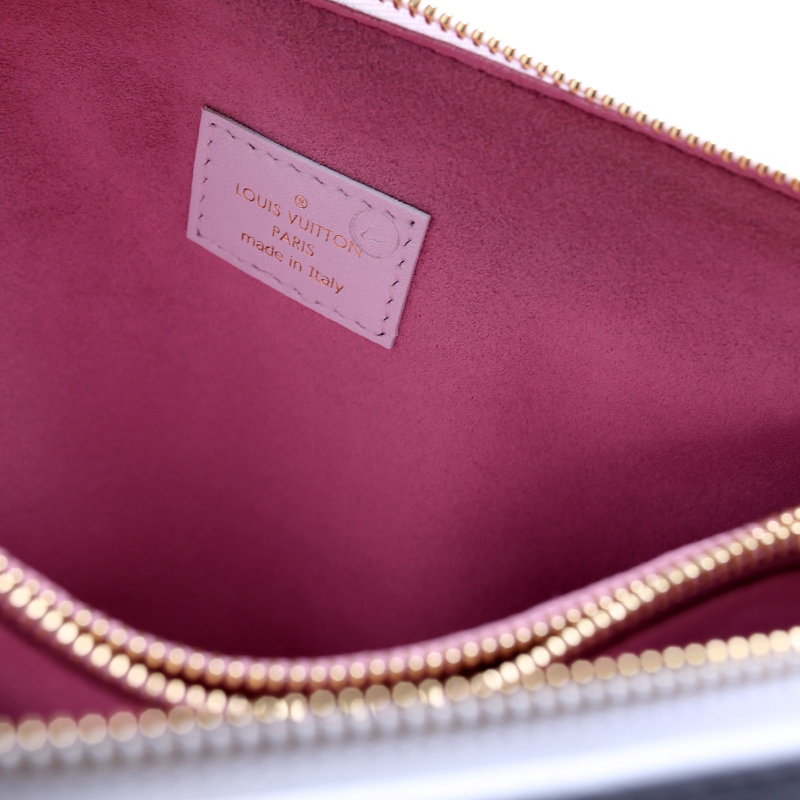 Coussin PM LV Garden Lambskin