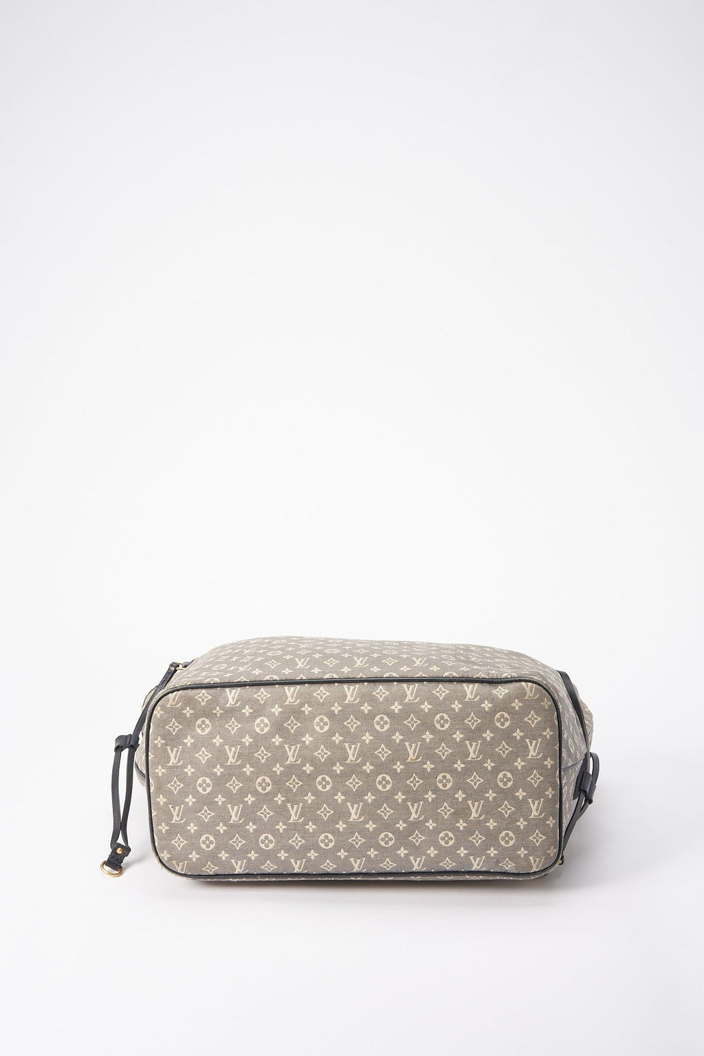 Louis Vuitton Neverfull MM in Navy Blue Monogram Canvas