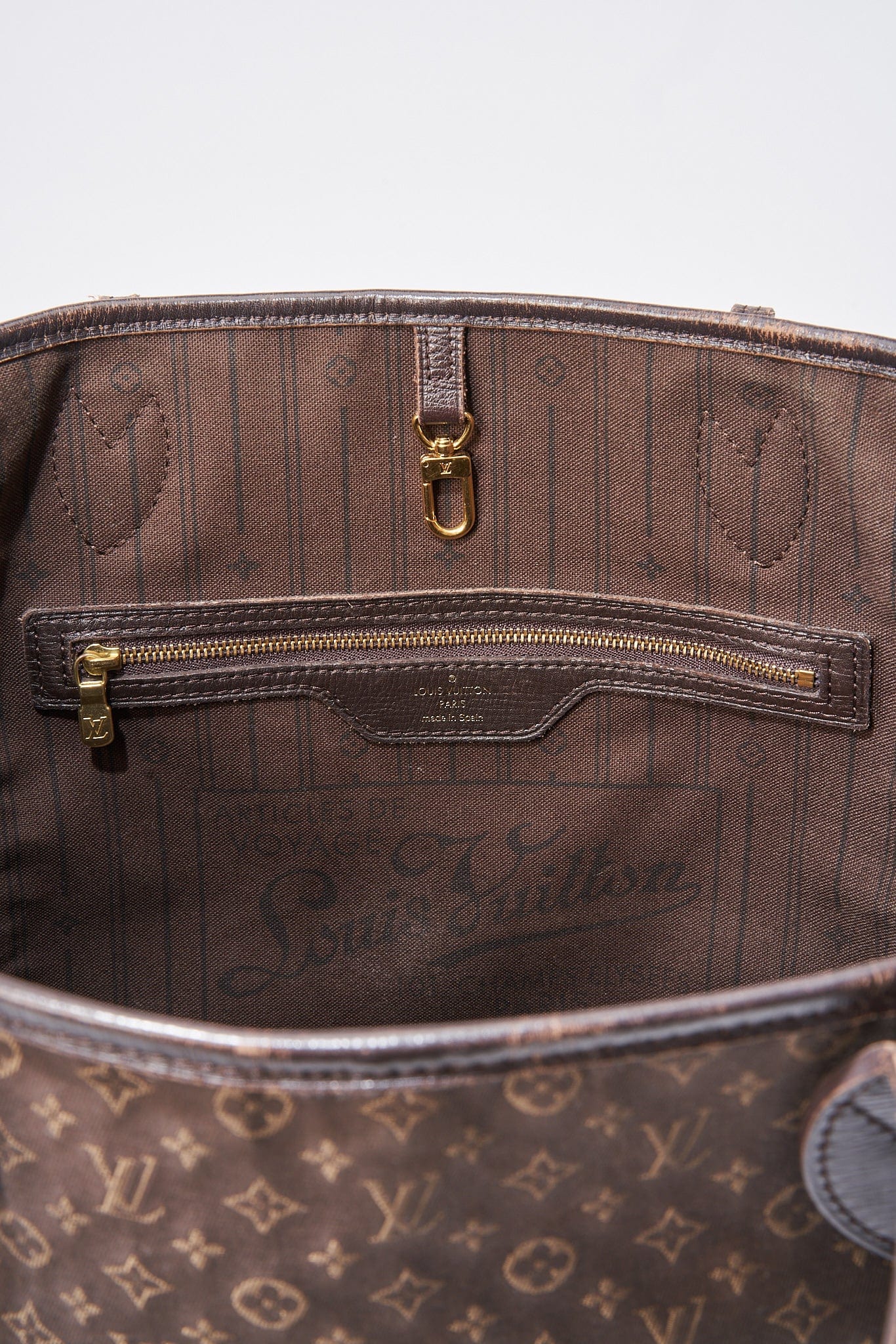 Louis Vuitton Neverfull MM in Monogram Canvas