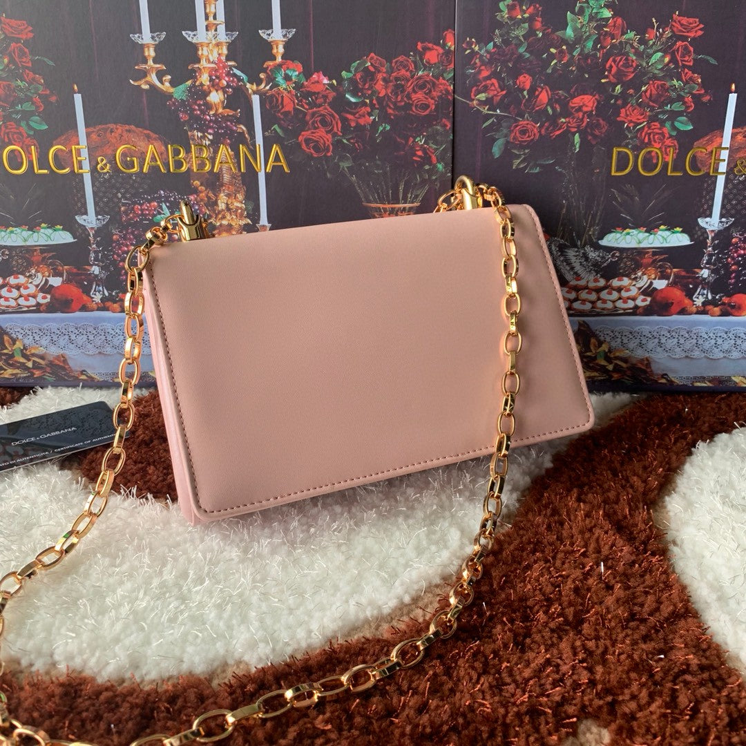 DG DG Girls CrossBody Bag Pink For Women 8.3in/21cm DG Burberry6498AZ80180412