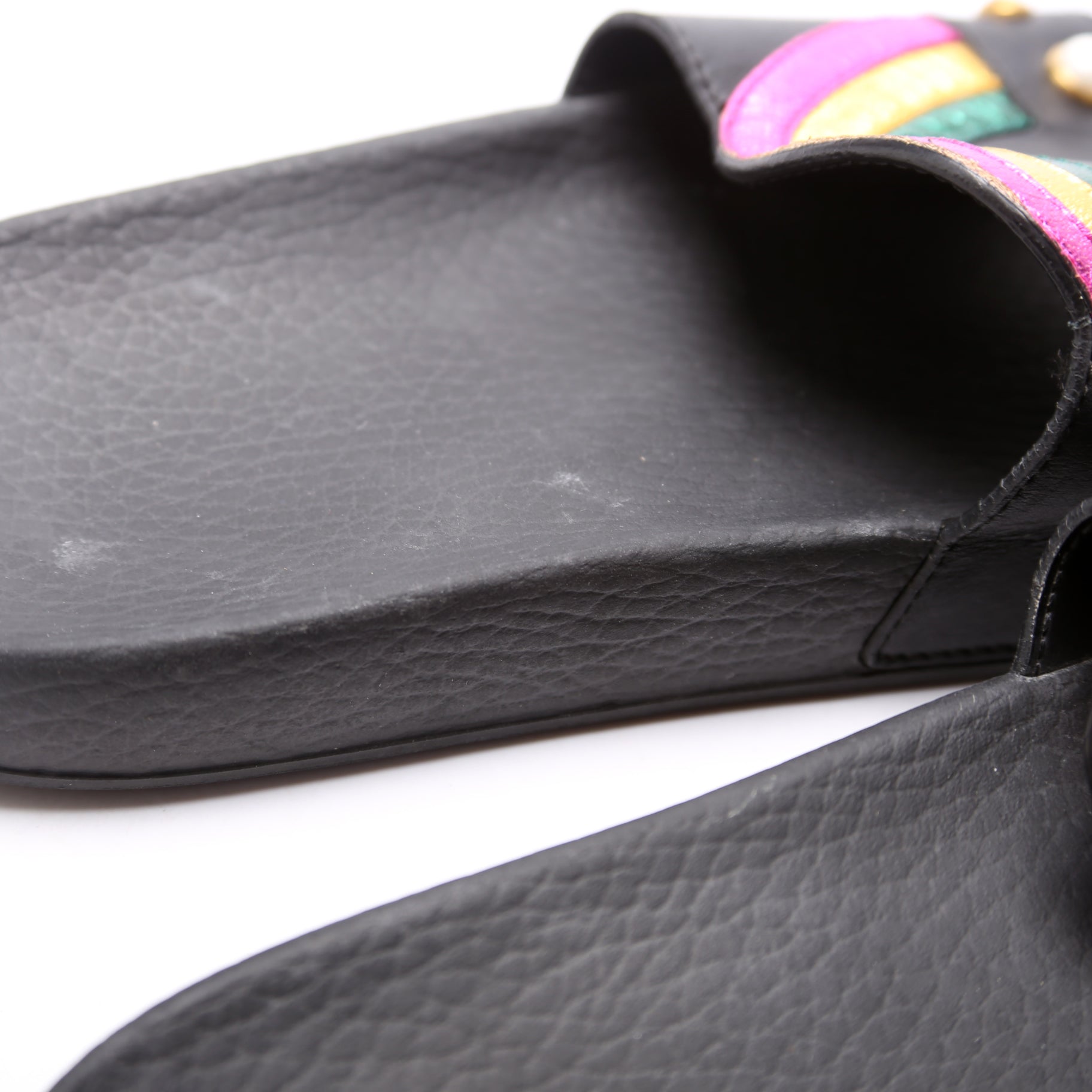 Gucci Rainbow Heart Pursuit Calfskin/Rubber Slides Size 37