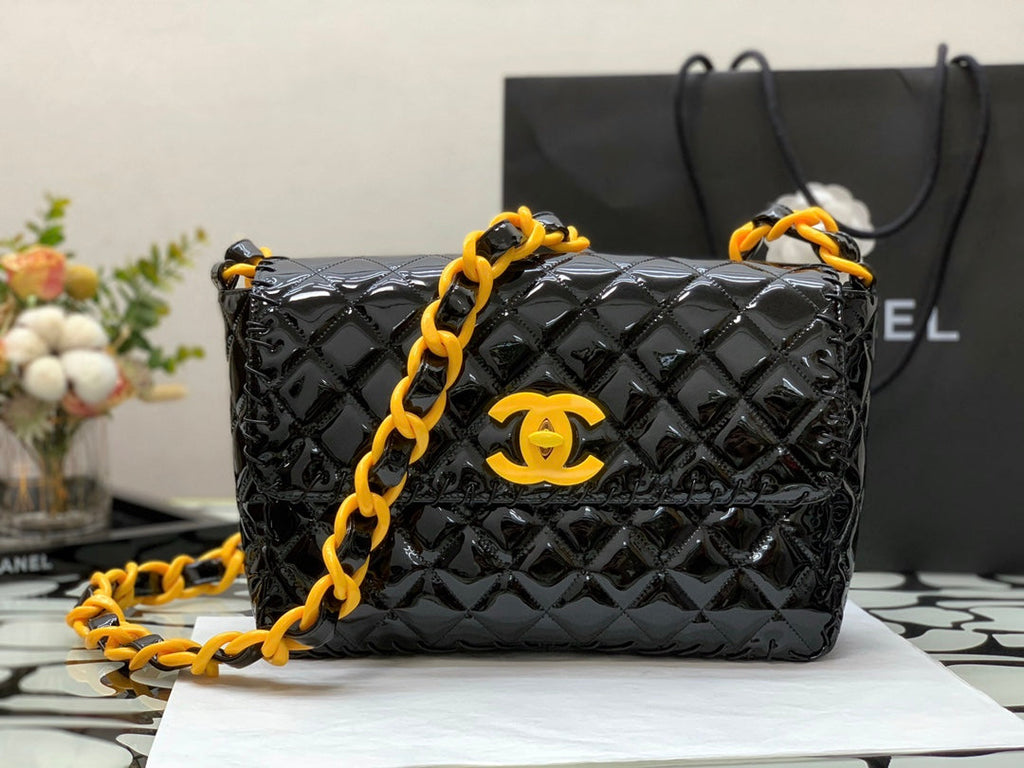 Chanelouis Vuittoninyl Classic Black and Yellow Shoulder bag For Women 29cm/11.5in