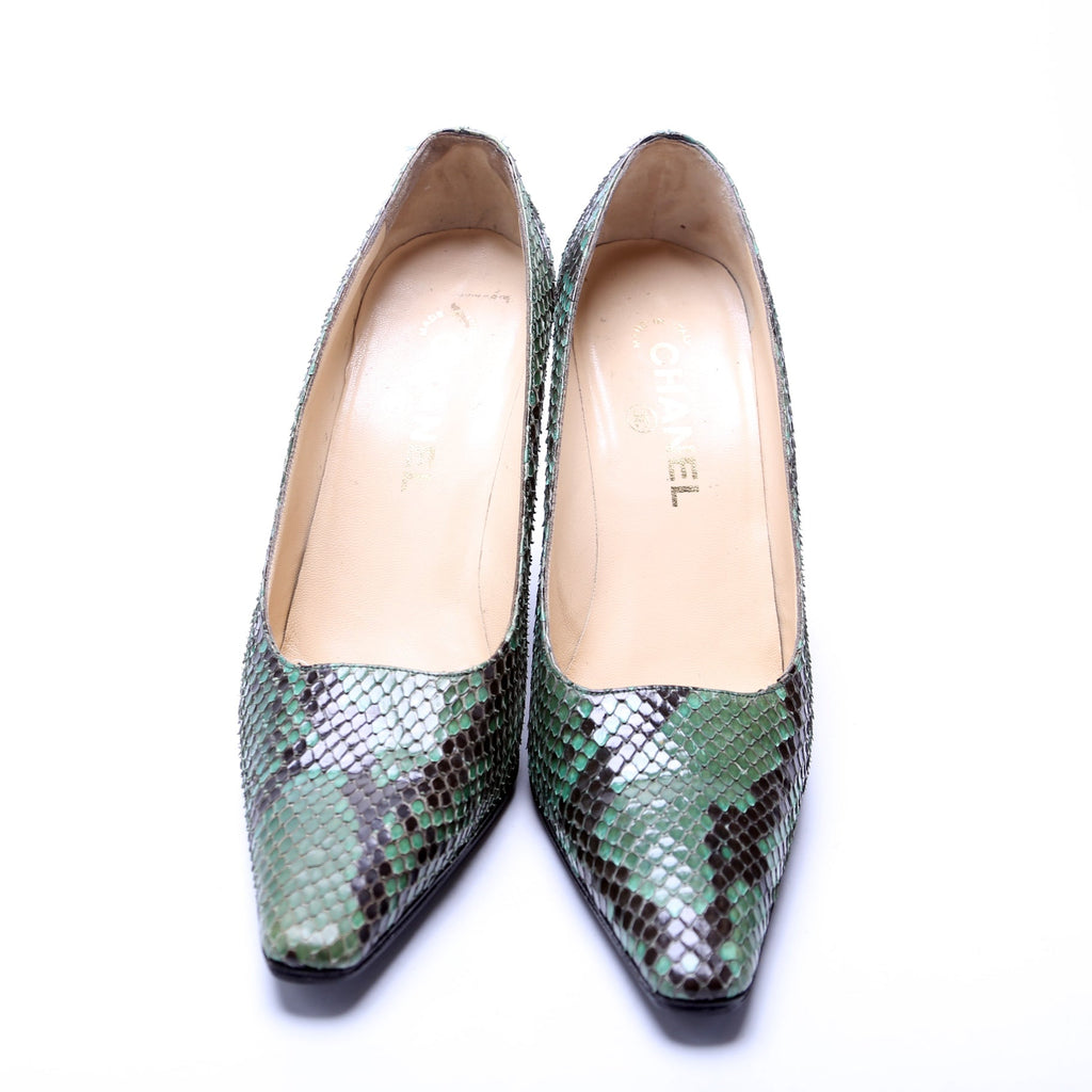 Chanel Pointed Toe Pumps Size 39