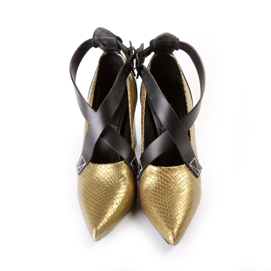 Louis Vuitton Pointed Toe Pumps Size 39