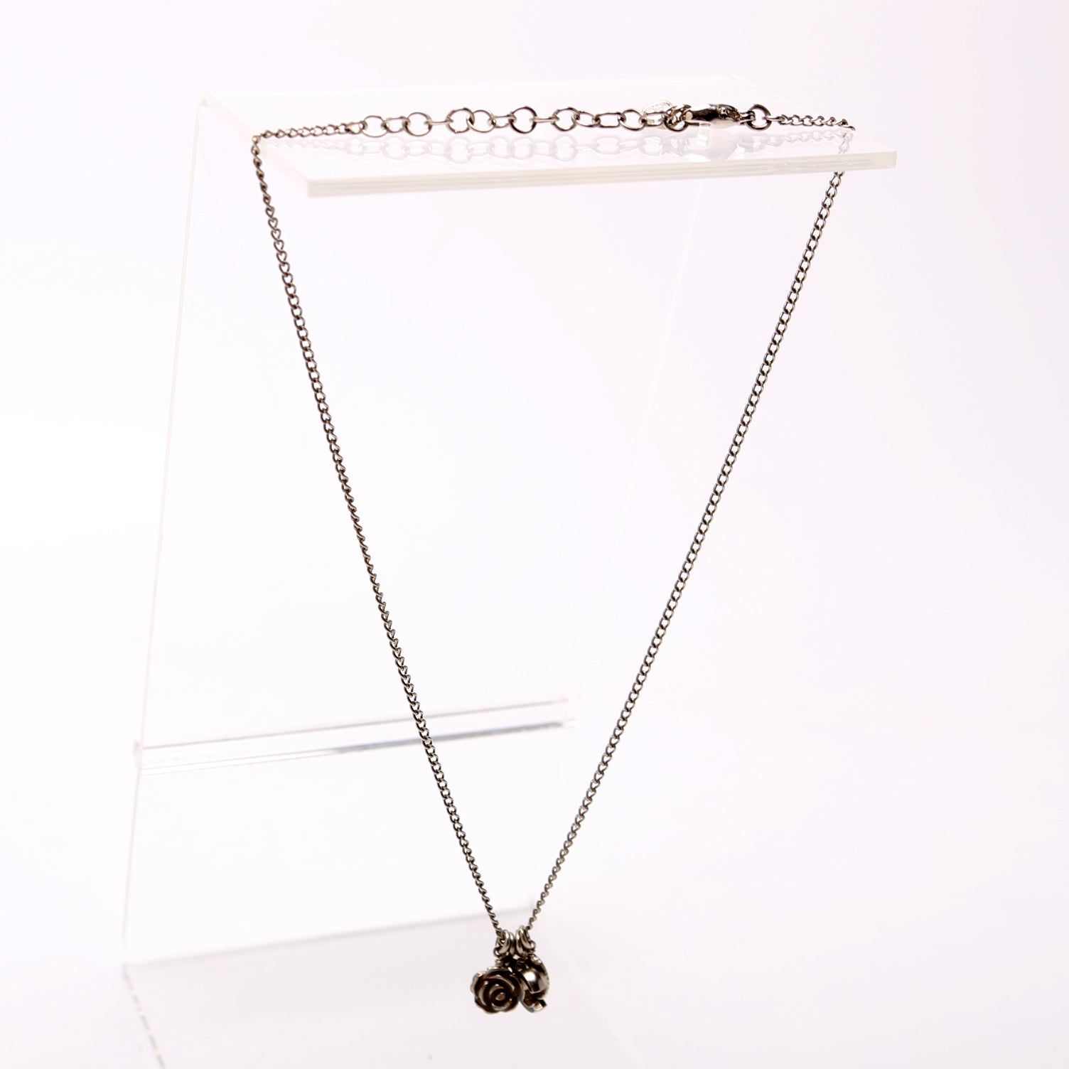 Chanel CC Flower Pendants
