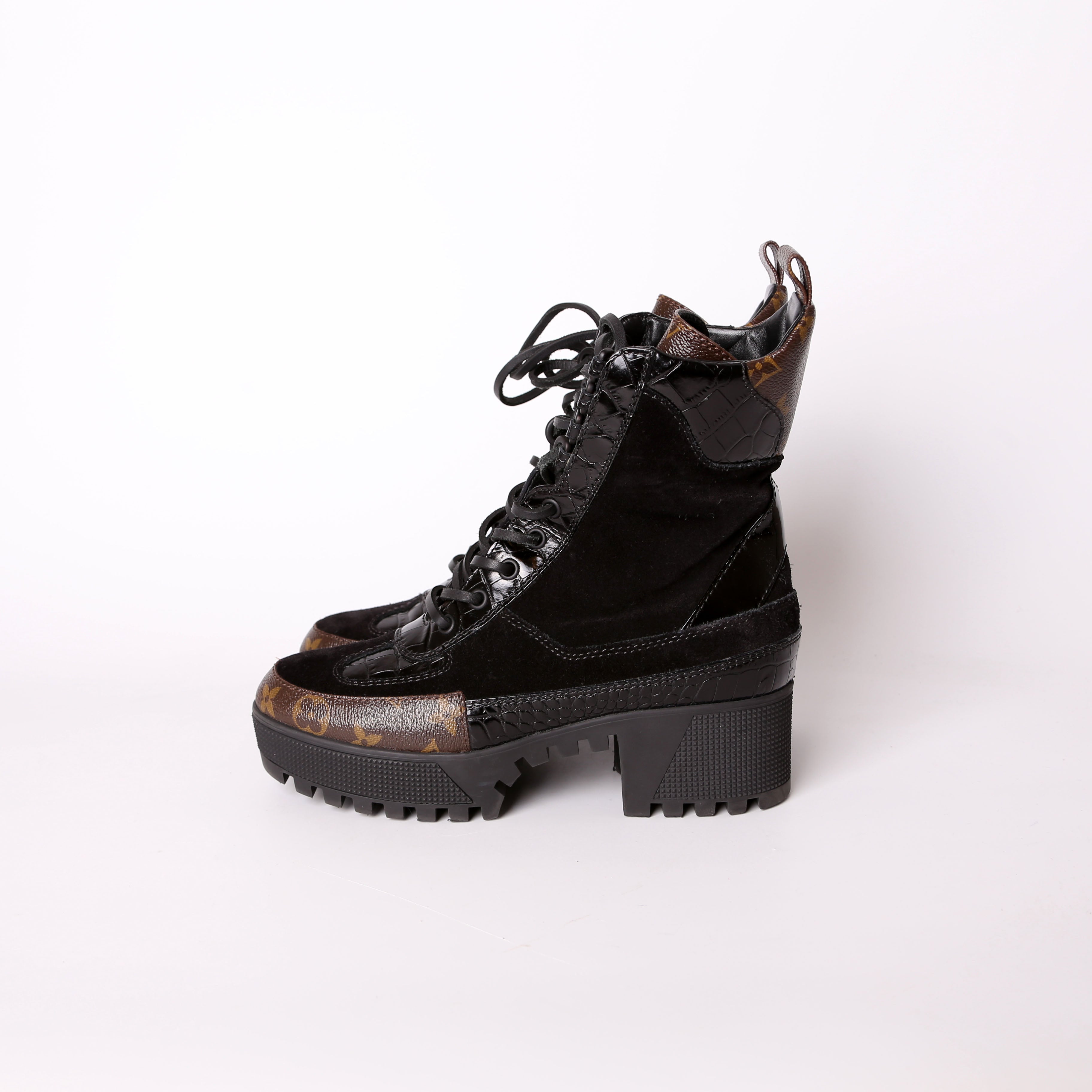 Louis Vuitton Laureate Desert Combat Boots Size 37