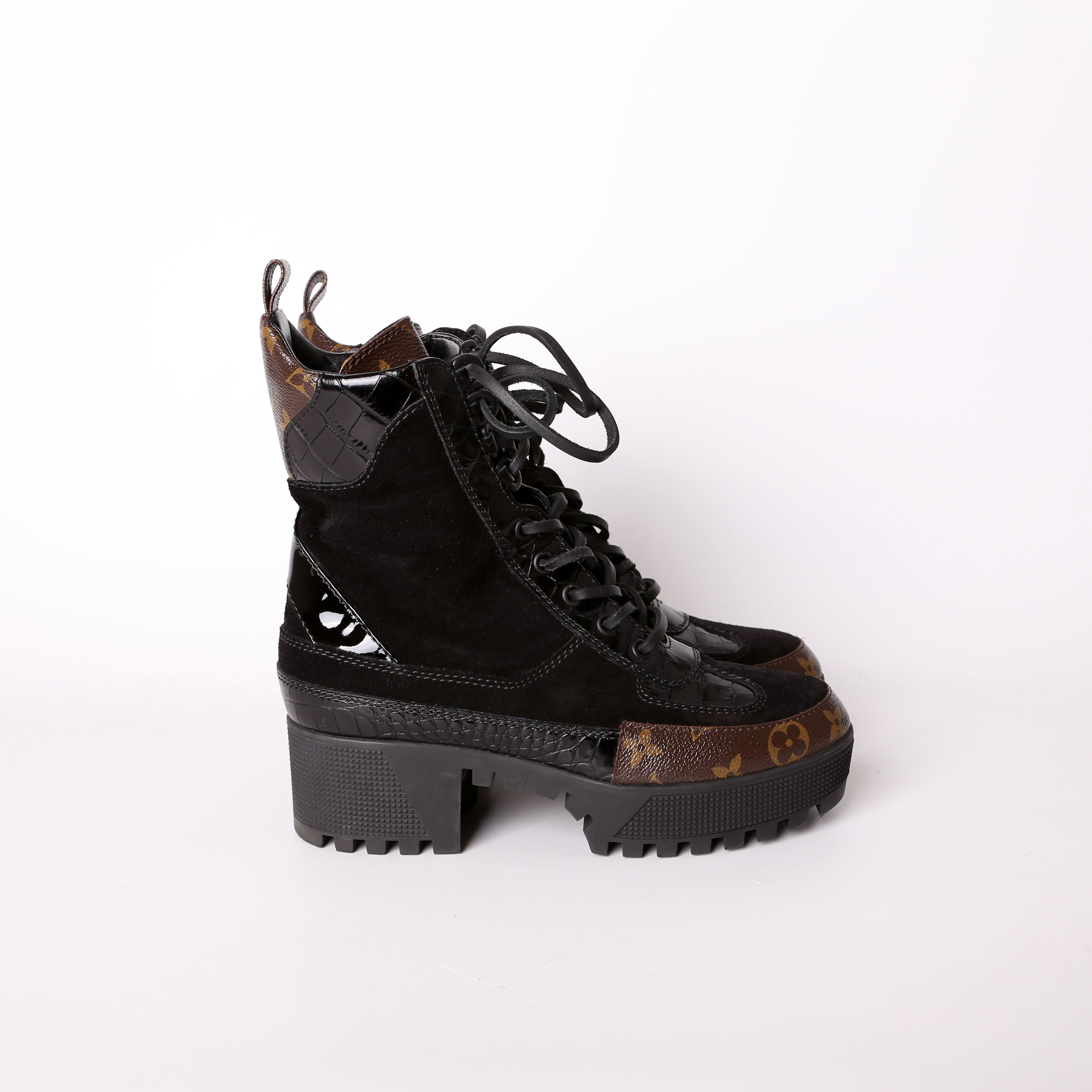 Louis Vuitton Laureate Desert Combat Boots Size 37