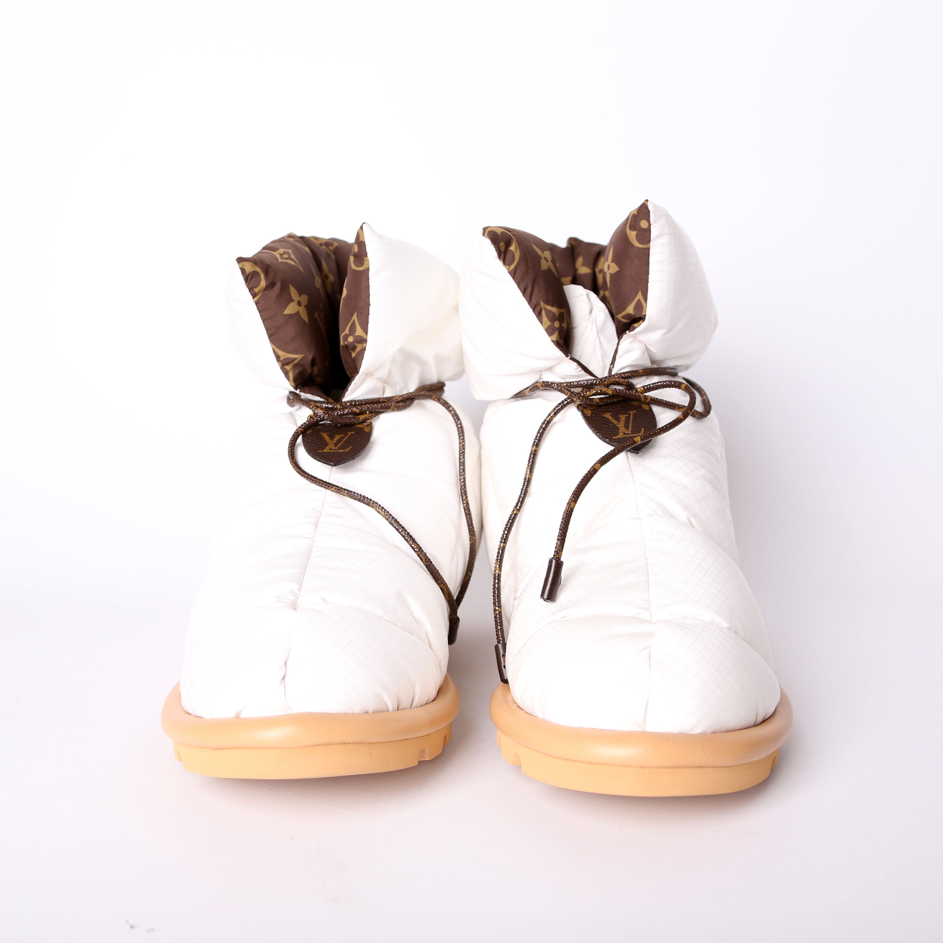 Louis Vuitton Pillow Flat Comfort Ankle Boots Size 39