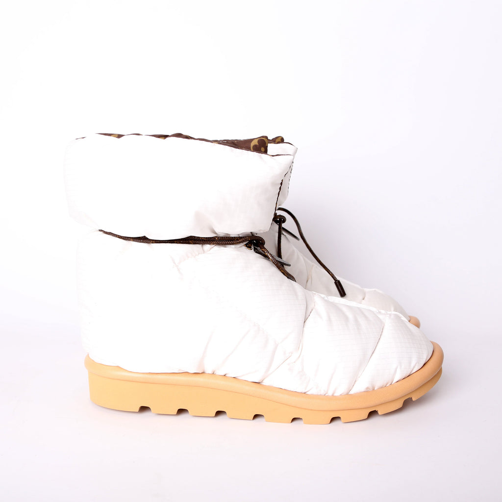 Louis Vuitton Pillow Flat Comfort Ankle Boots Size 39