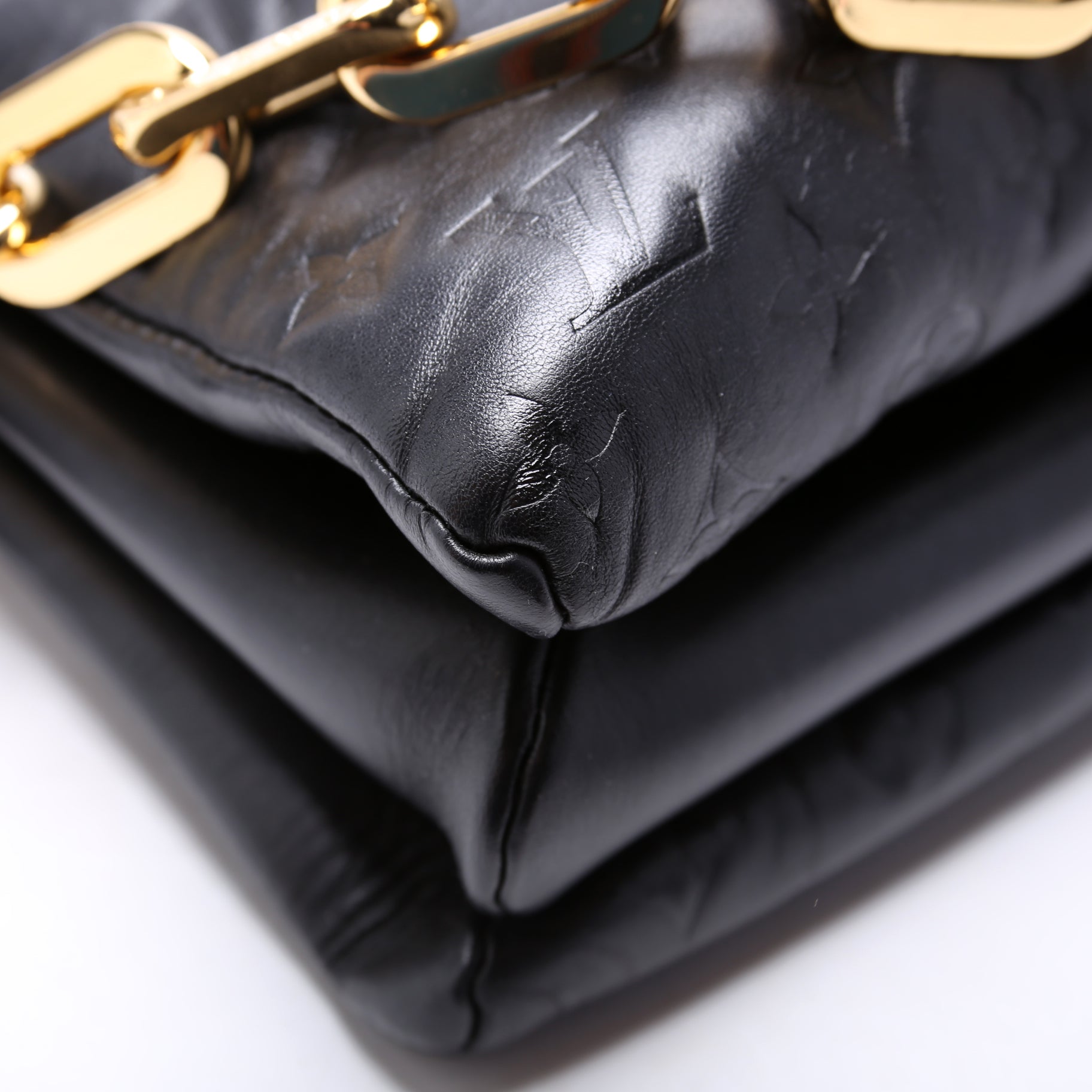 Louis Vuitton Coussin MM Lambskin Black
