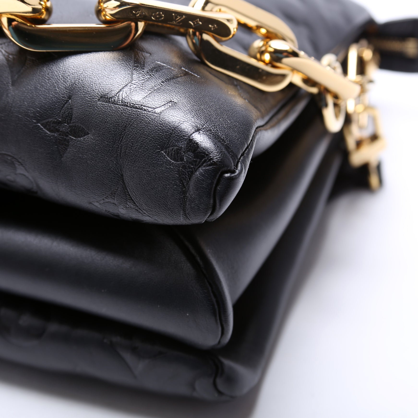 Louis Vuitton Coussin MM Lambskin Black