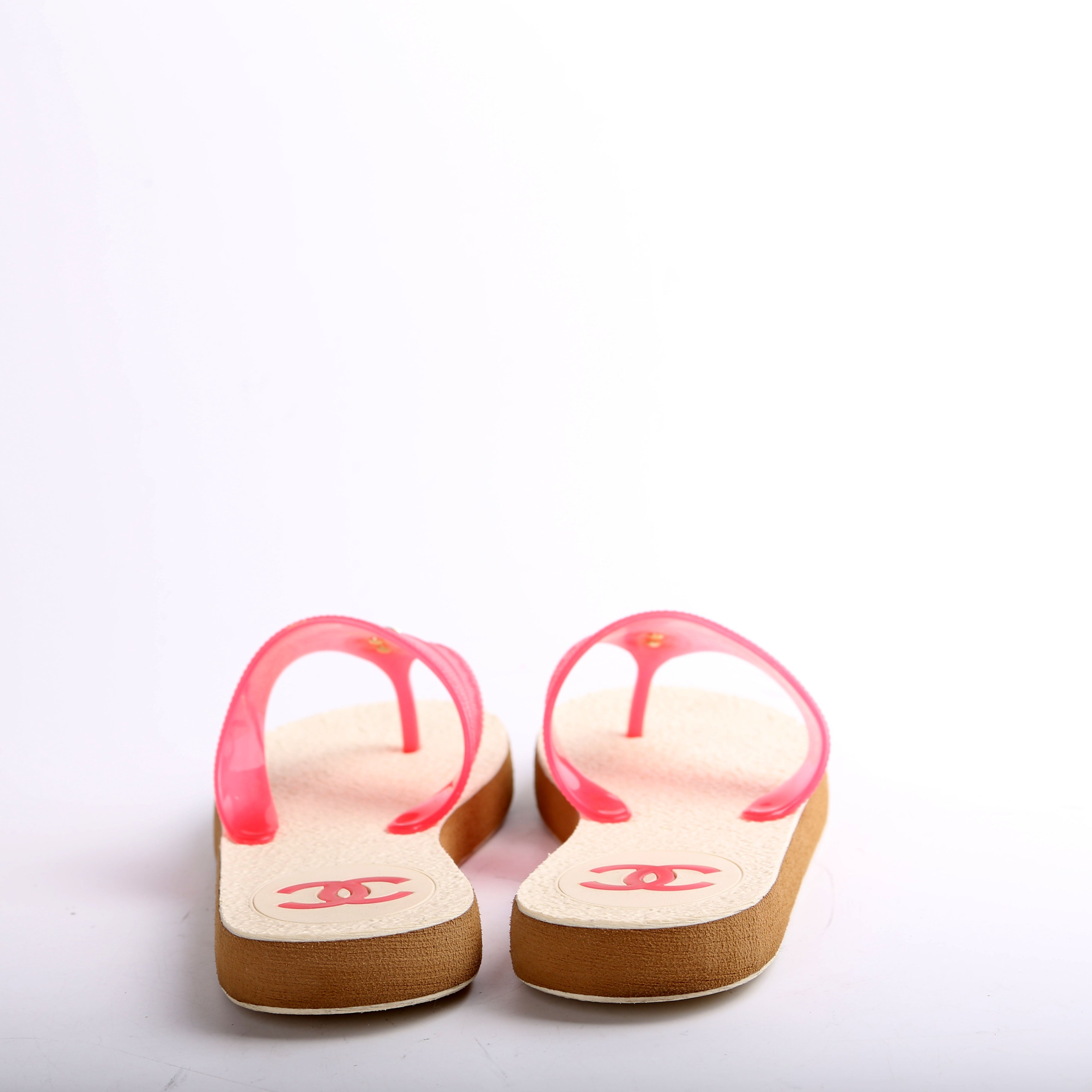 Chanel Interlocking CC Flip Flops Size 38