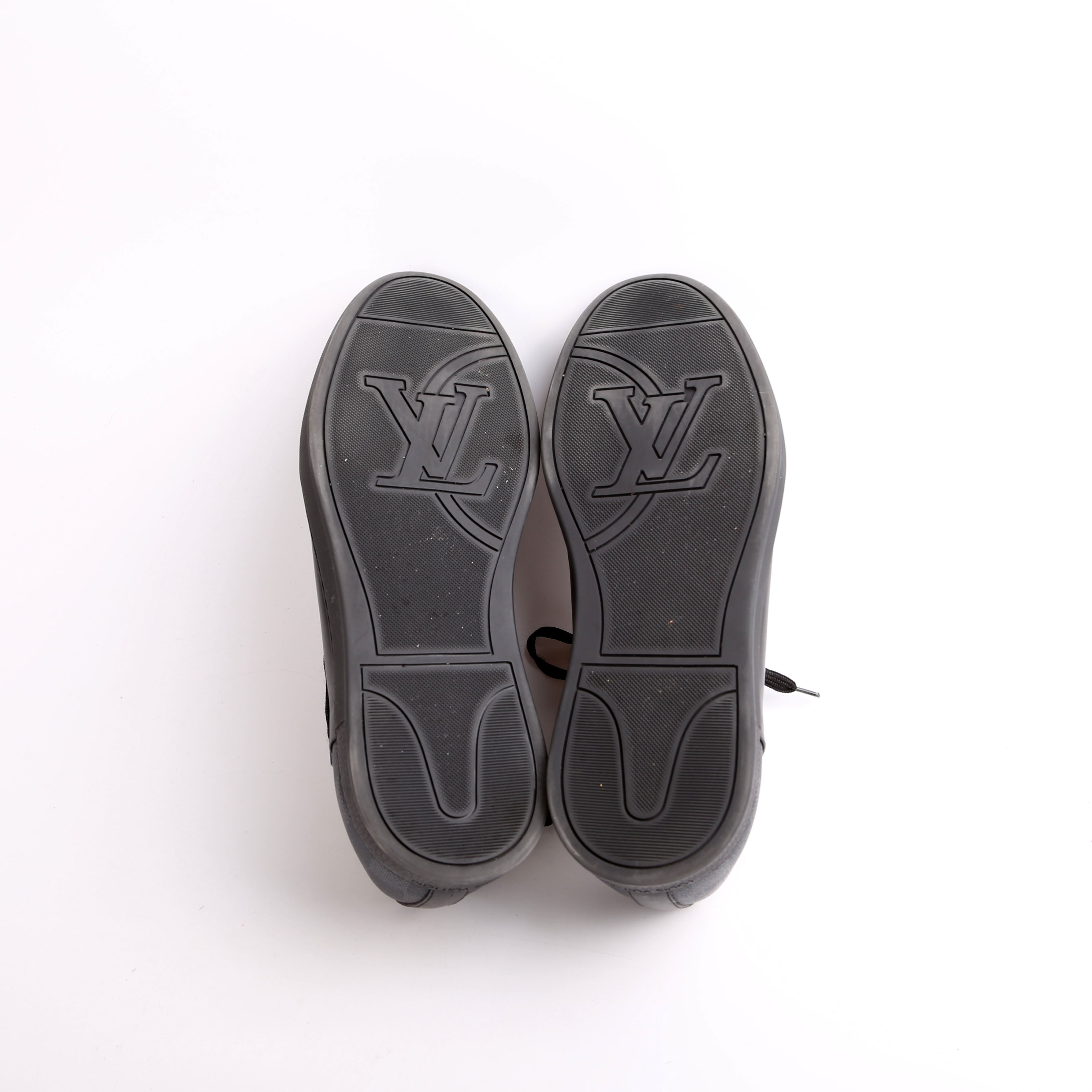 Louis Vuitton Calfskin Damier Graphite Sneakers Mens Size 7 (Womens 39)