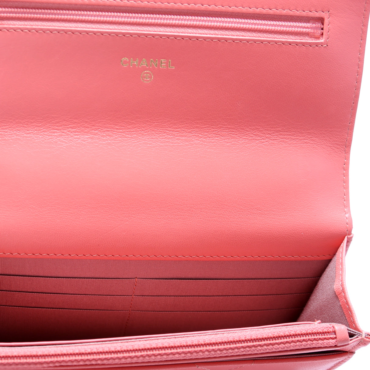 Chanel Chanel 19 WOC Quilted 30M Coral