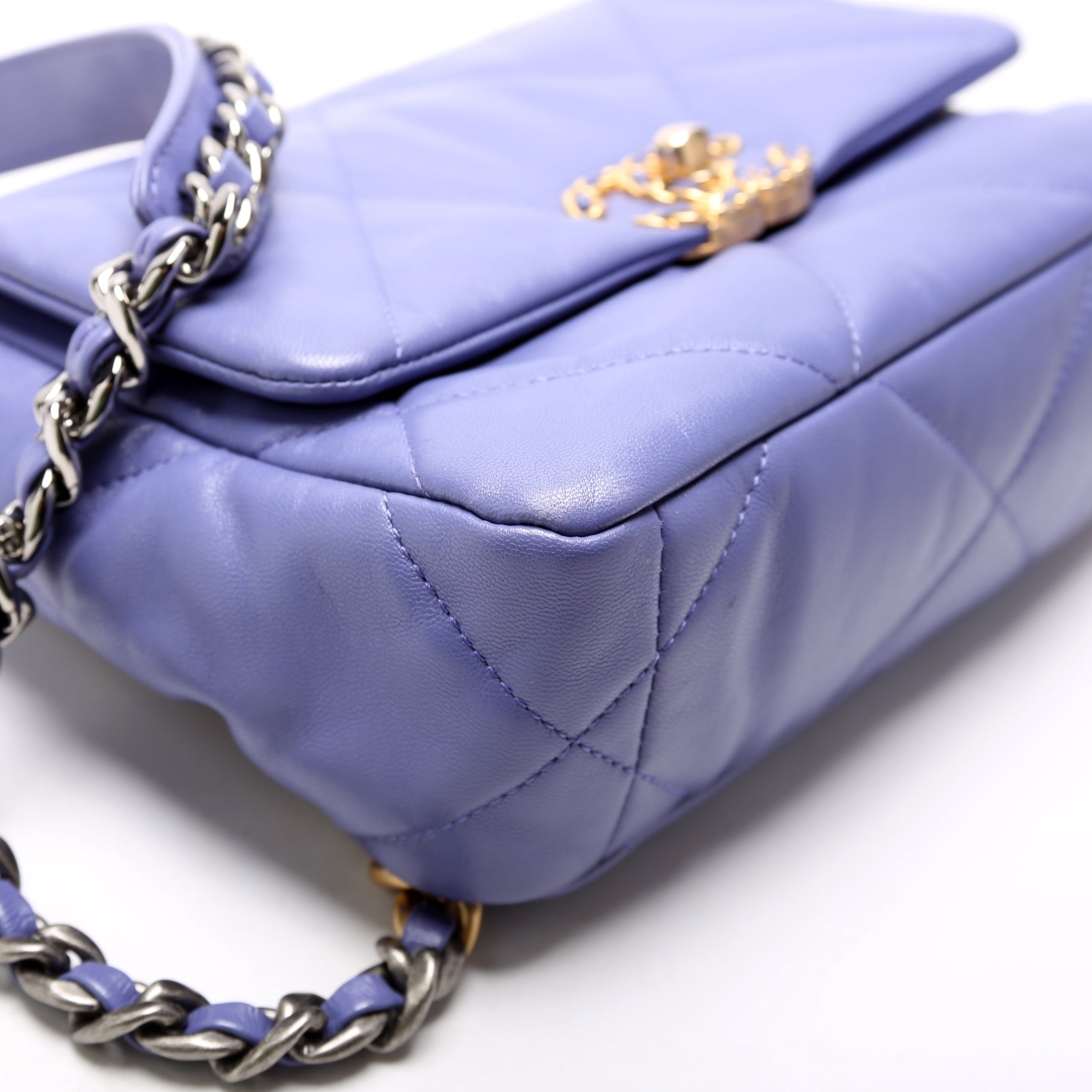 Chanel Quilted Goatskin 19 Medium Flap 30M