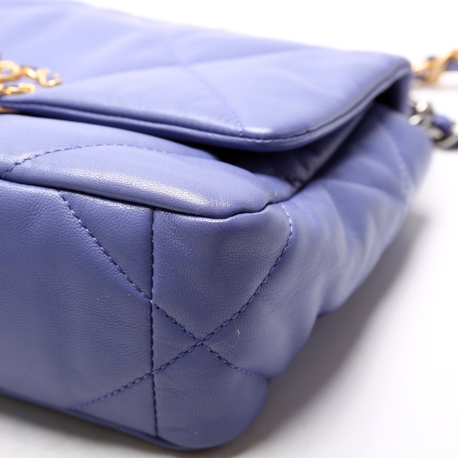 Chanel Quilted Goatskin 19 Medium Flap 30M