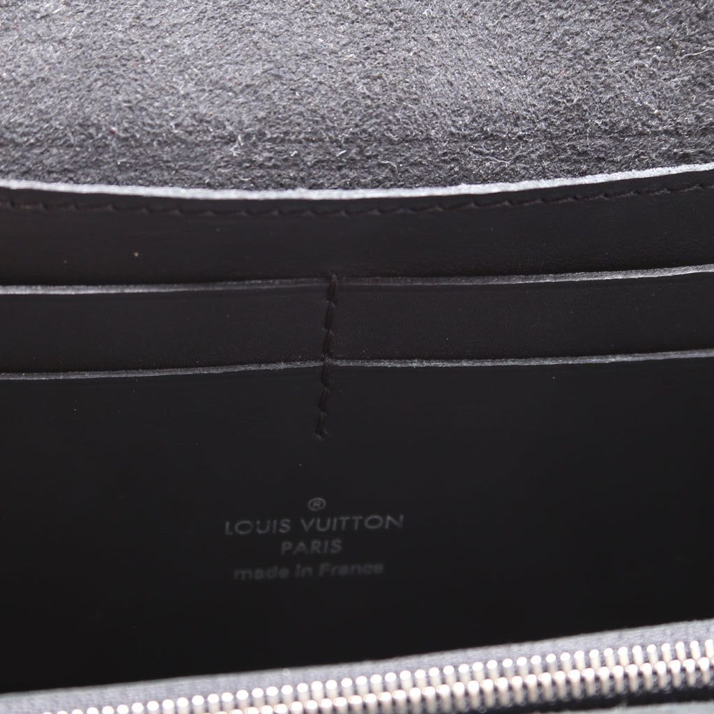 Louis Vuitton Dauphine Bumbag Giant Reverse Monogram