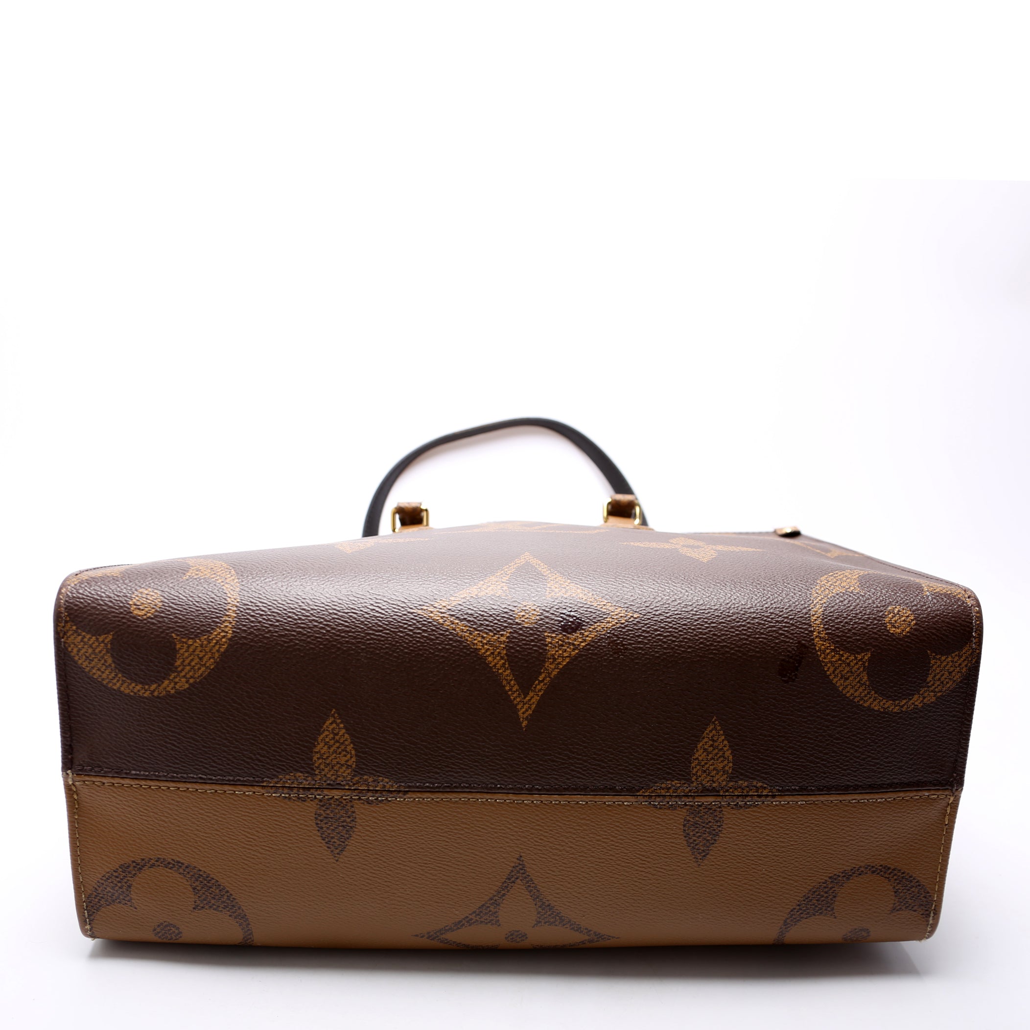 Louis Vuitton ONTHEGO MM Monogram Reverse