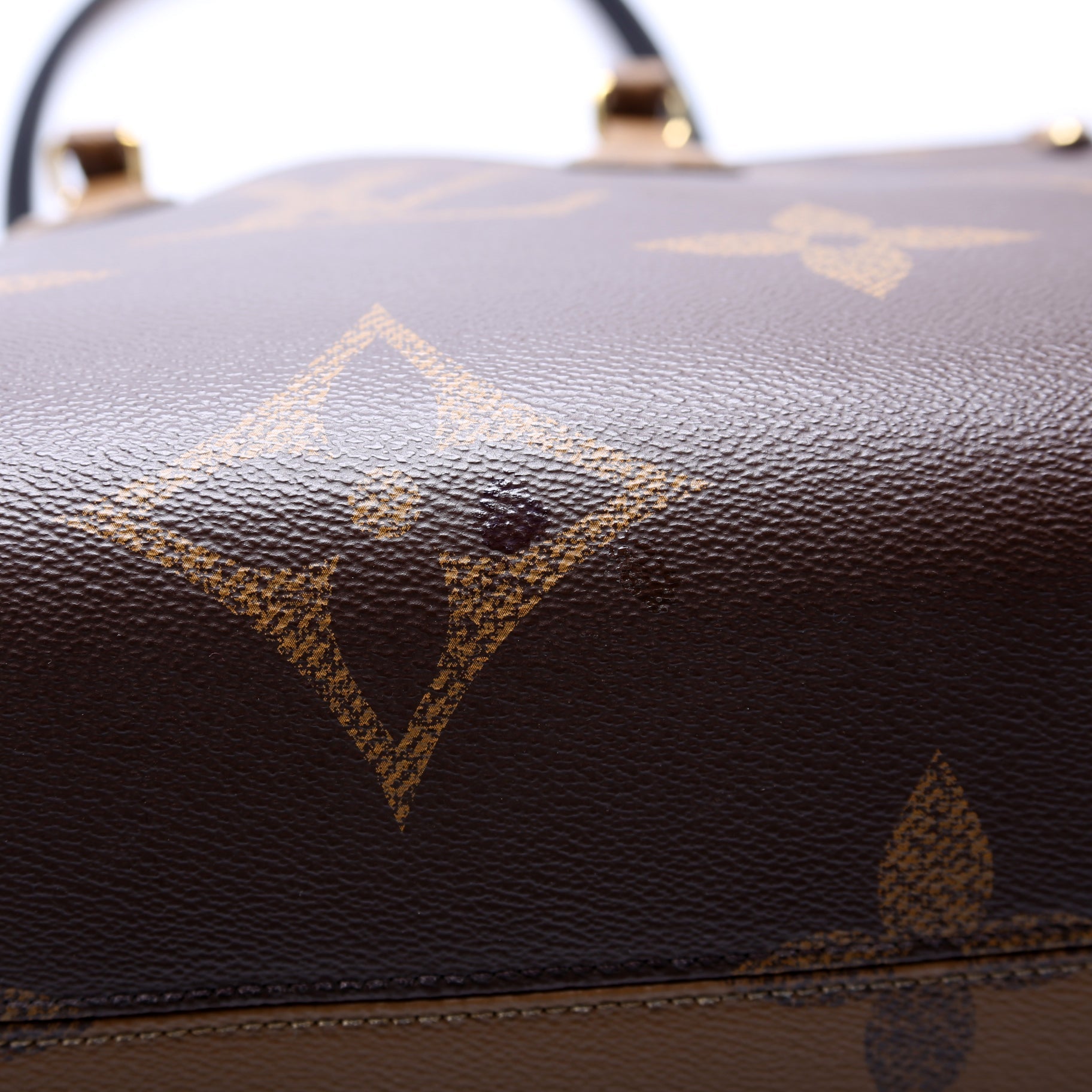 Louis Vuitton ONTHEGO MM Monogram Reverse