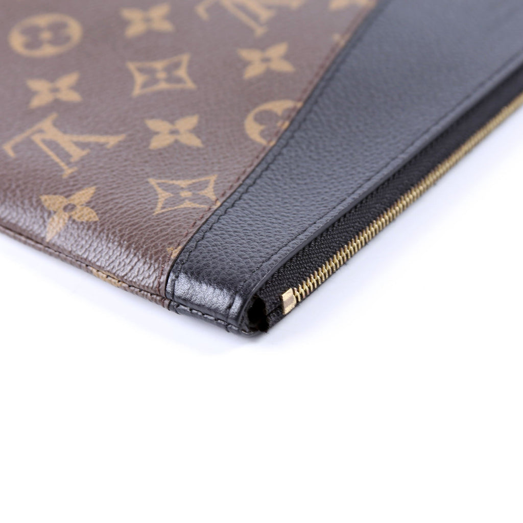 Louis Vuitton Daily Pouch Monogram Black