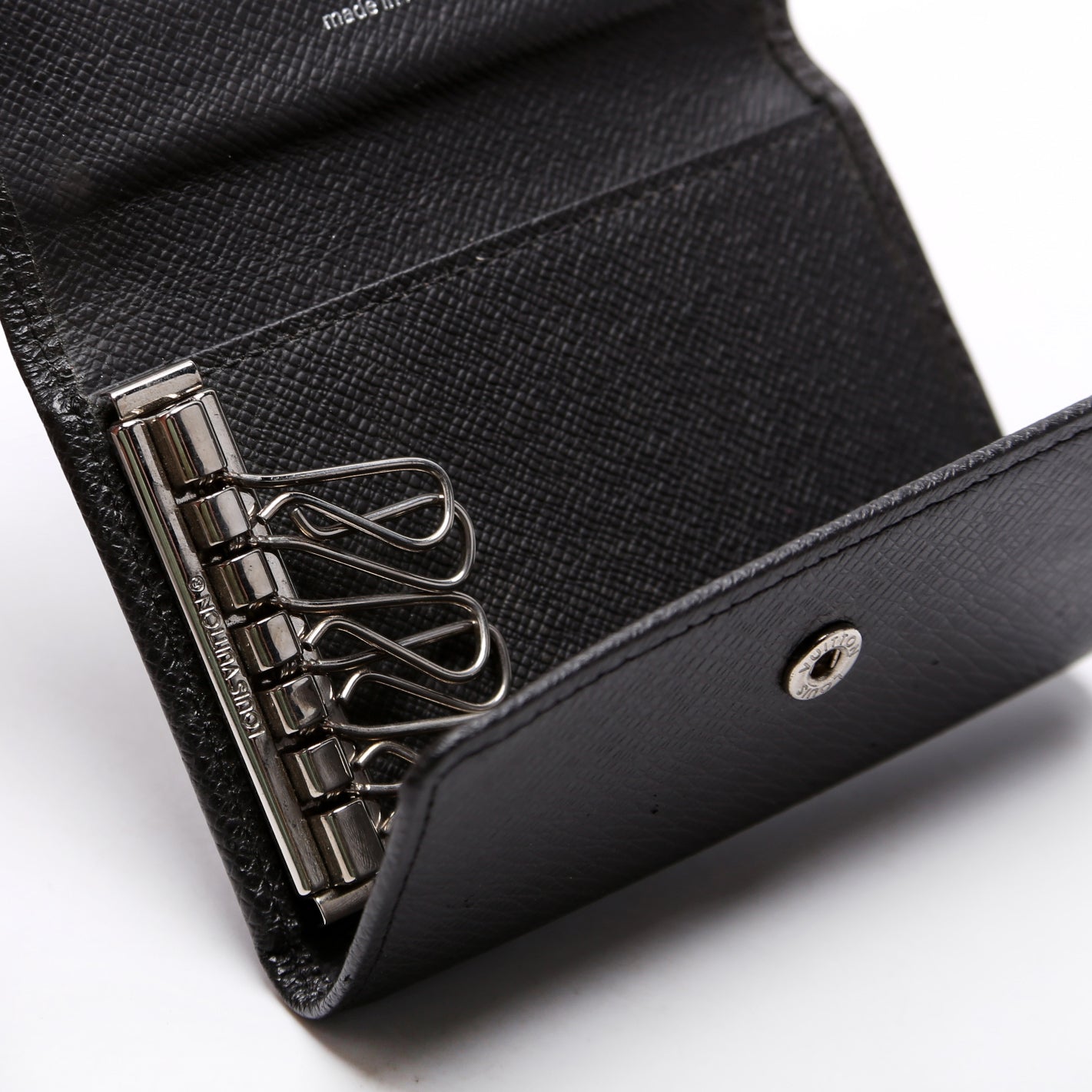 Louis Vuitton Multicles 6 Taiga Black