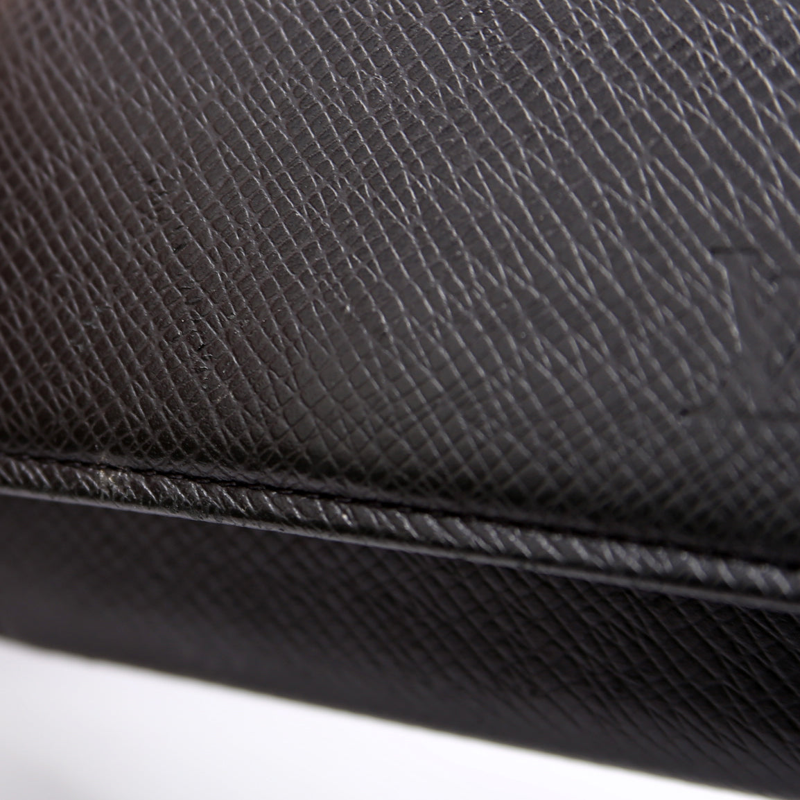 Louis Vuitton Multicles 6 Taiga Black