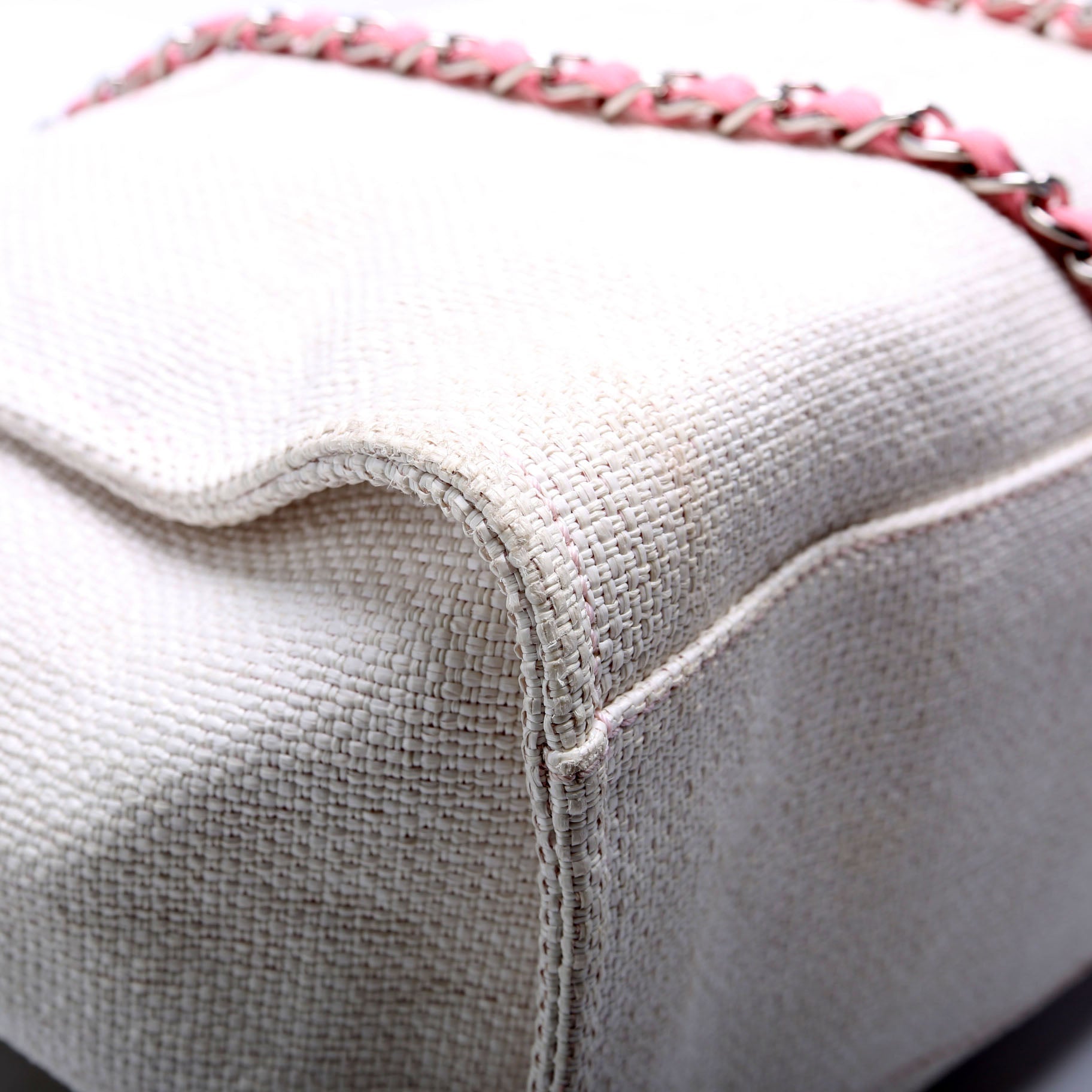Chanel Deauville Medium Mixed Fibers 21M Pink