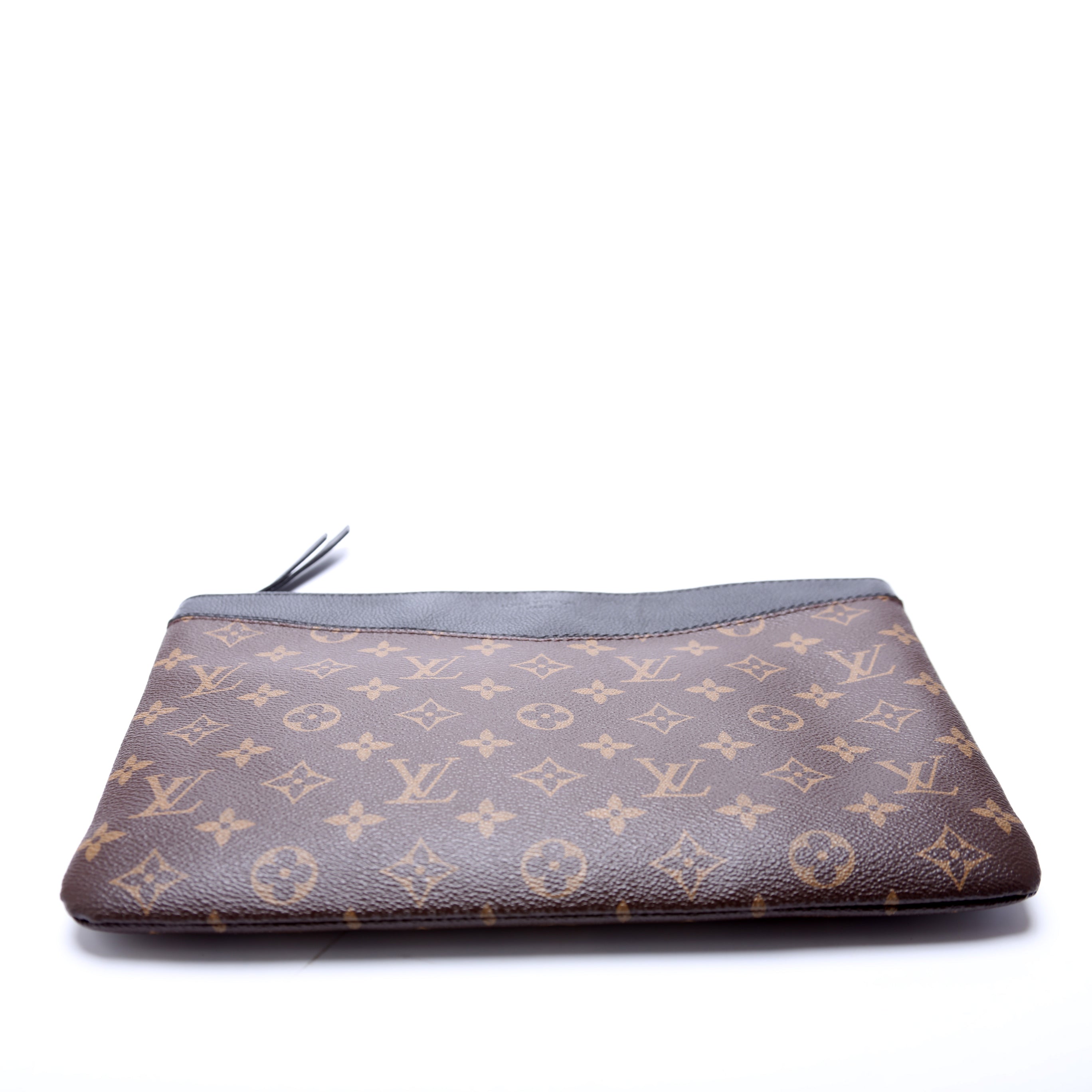 Louis Vuitton Daily Pouch Monogram Black