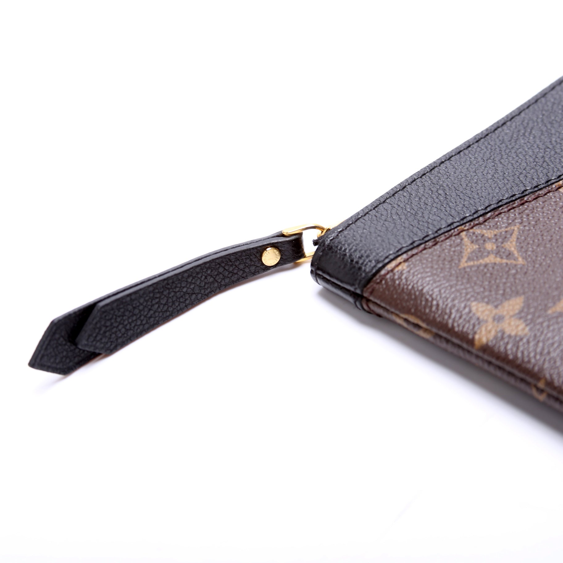 Louis Vuitton Daily Pouch Monogram Black