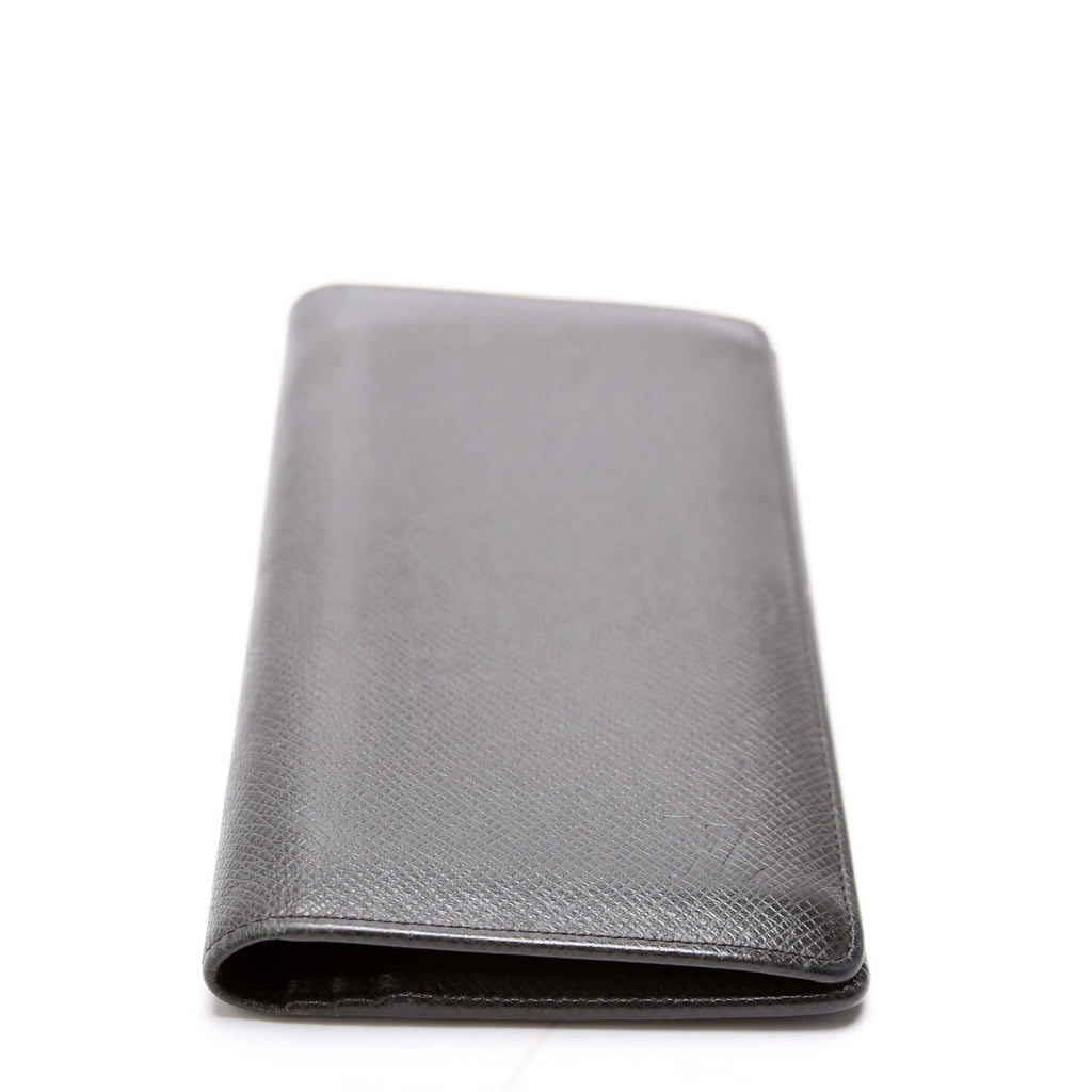 Louis Vuitton Brazza Wallet Taiga Black