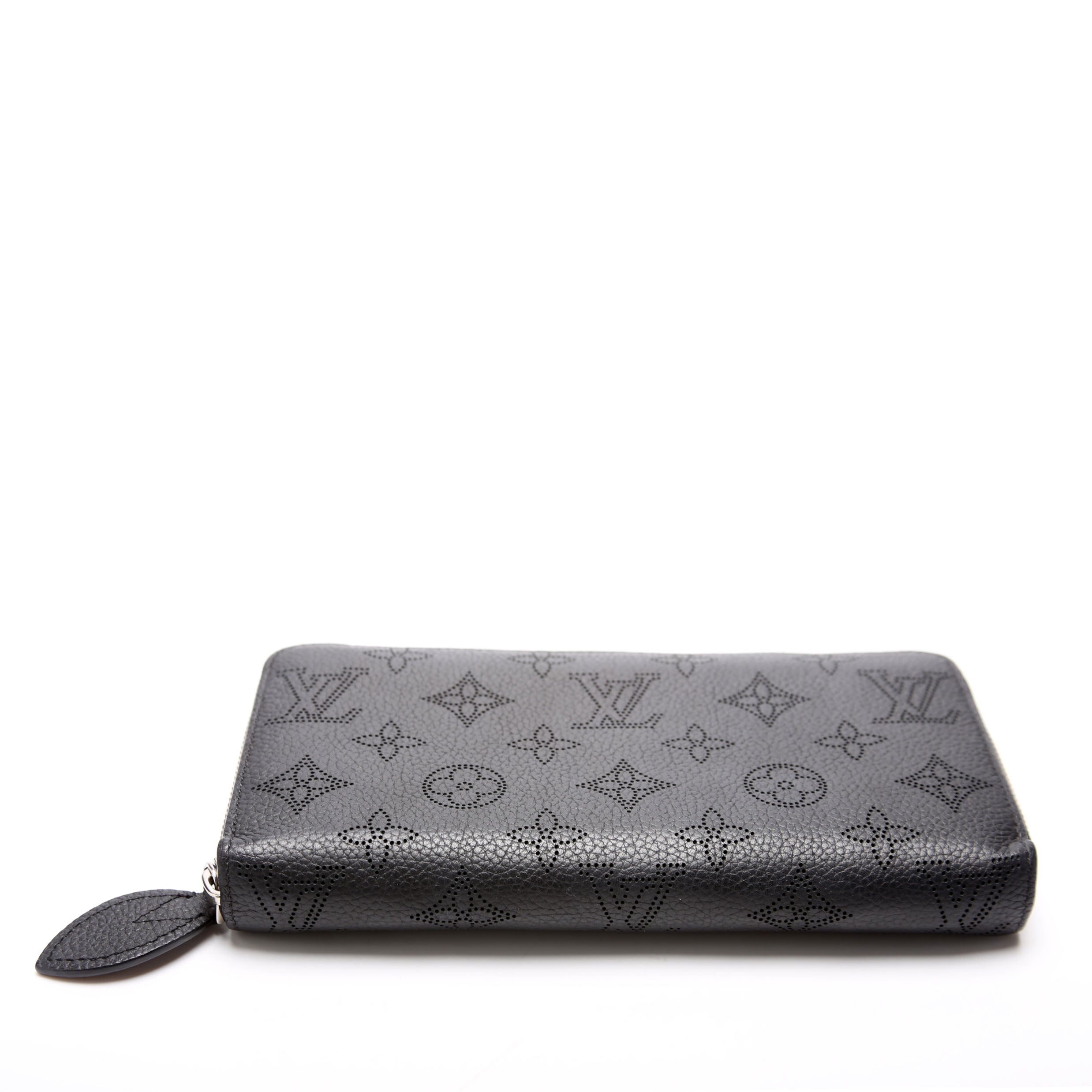 Louis Vuitton Zippy Wallet Mahina Black