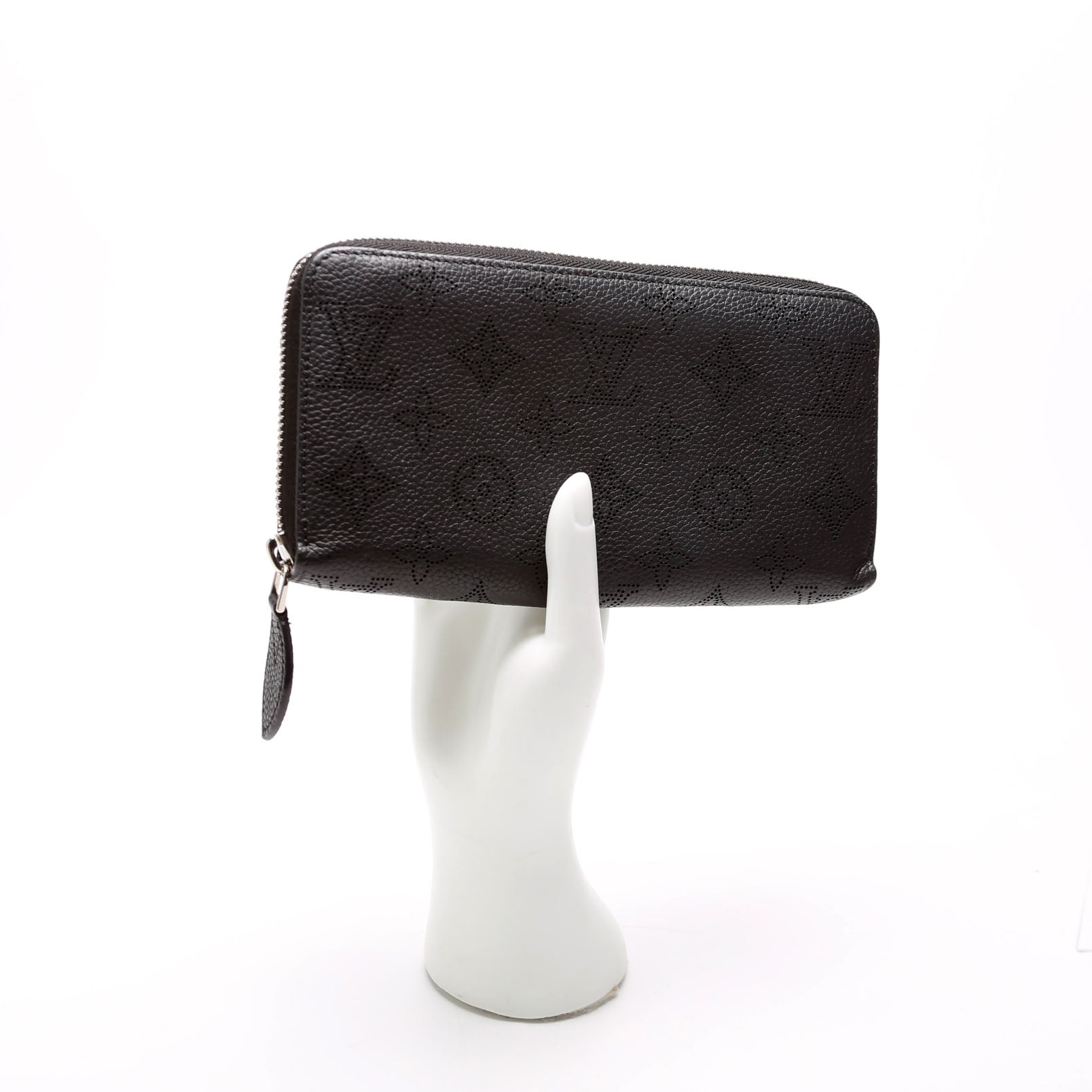 Louis Vuitton Zippy Wallet Mahina Black