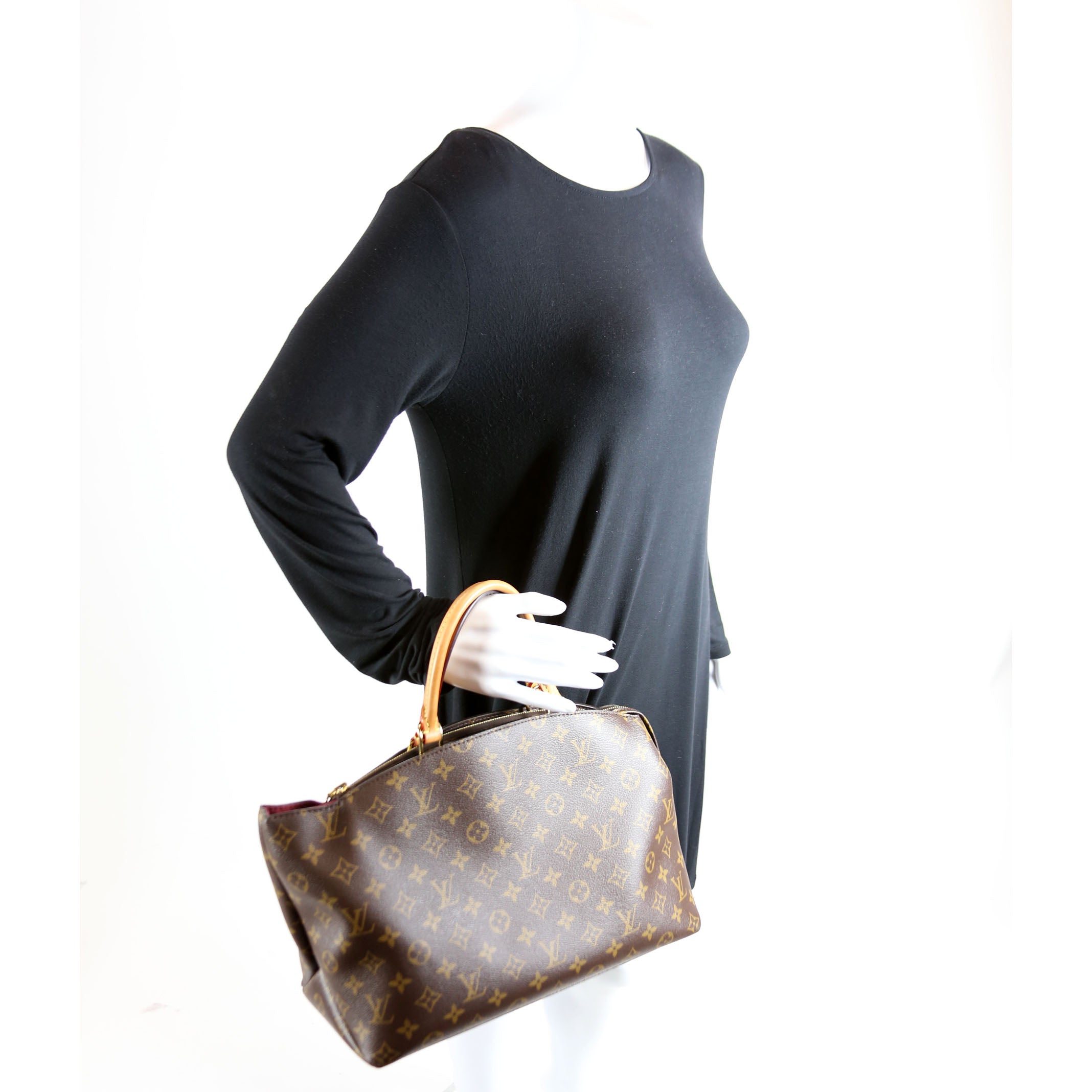 Louis Vuitton Grand Palais Monogram