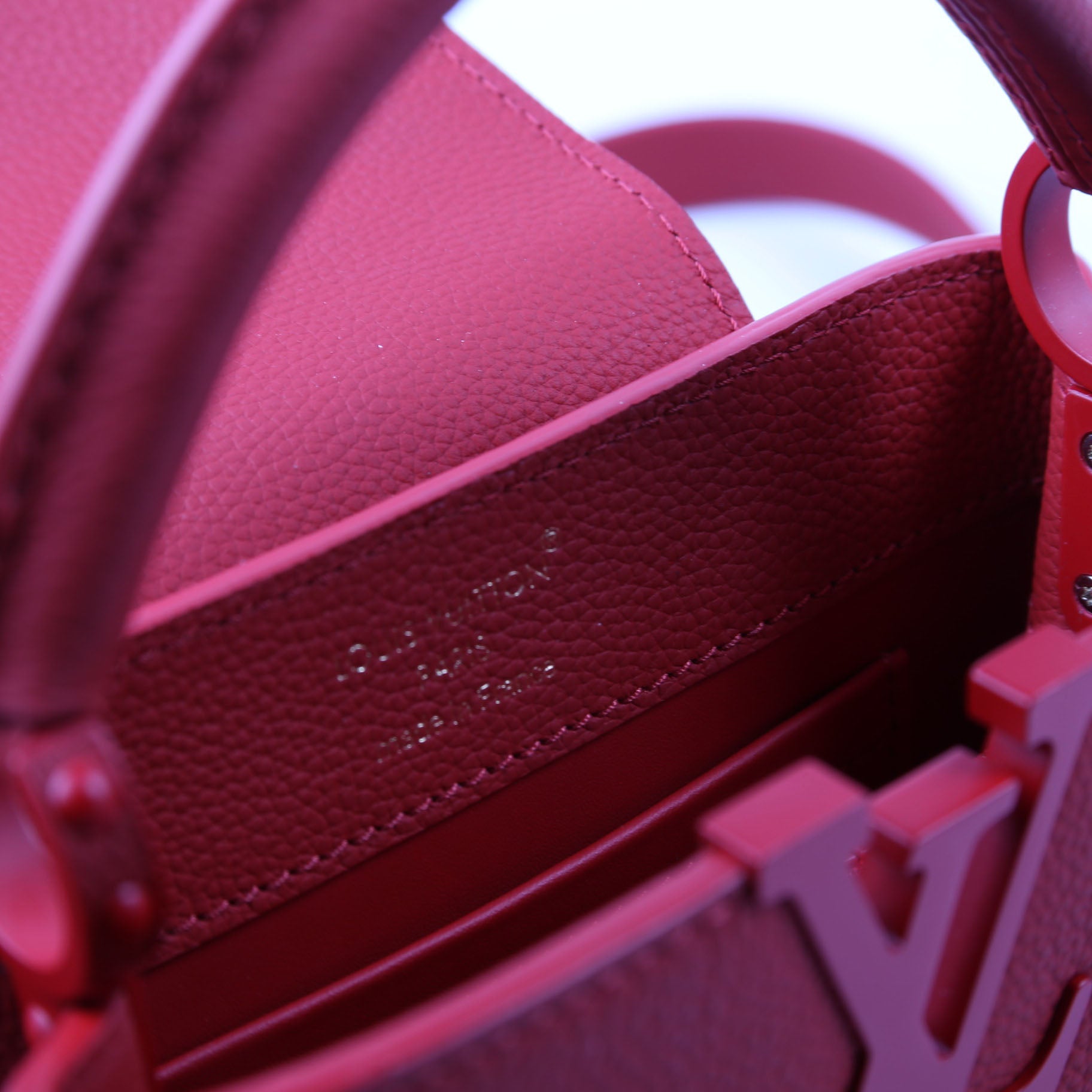 Louis Vuitton Capucines Mini Taurillon Monochrome Red