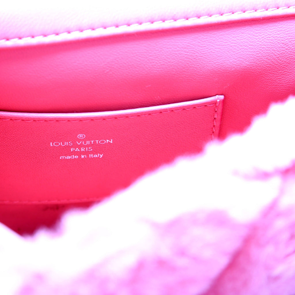 Louis Vuitton Malletage Twist Go-14 PM Fur Pink