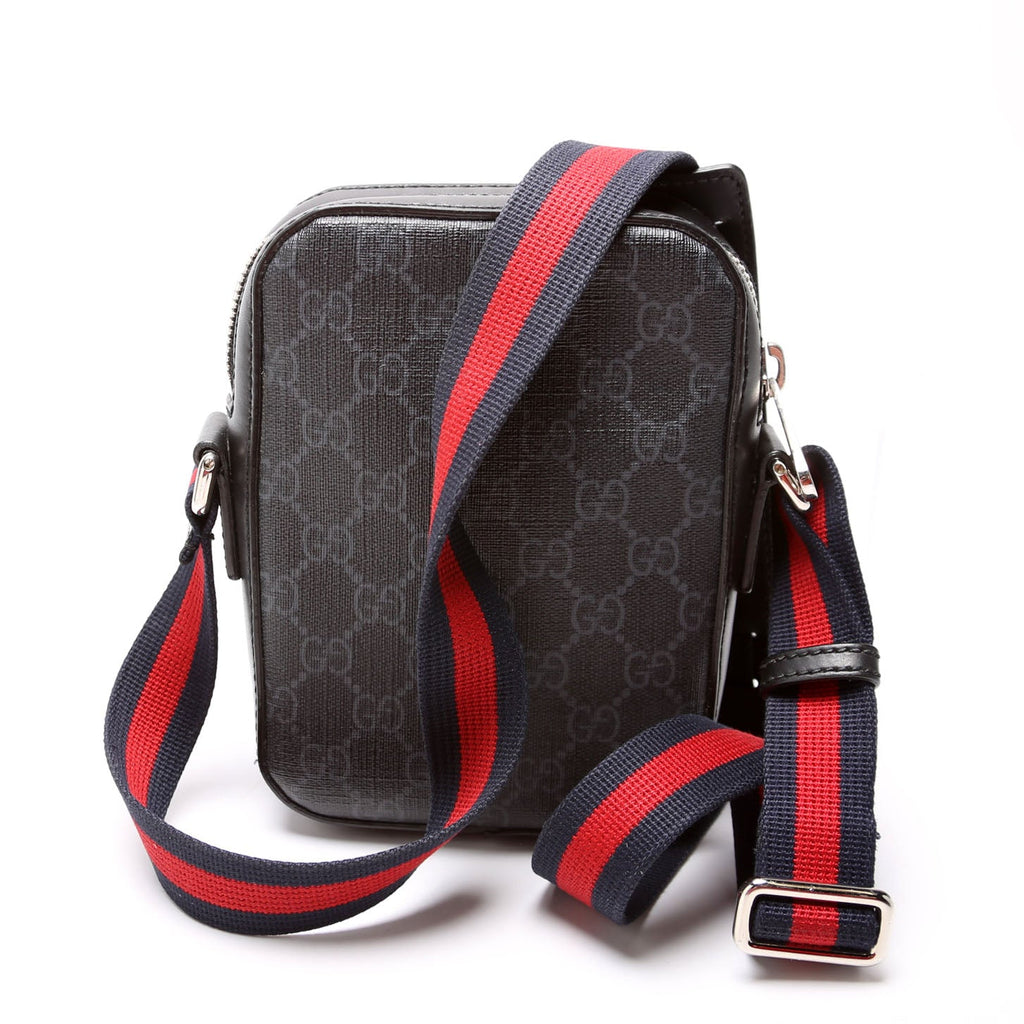 Gucci 598103 GG Supreme Messenger Black