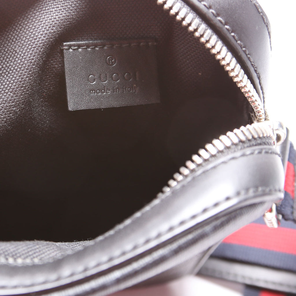 Gucci 598103 GG Supreme Messenger Black