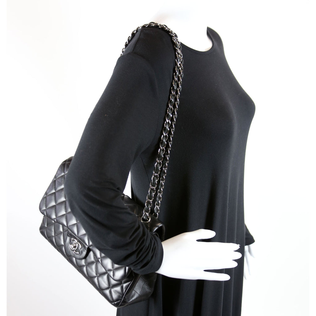 Chanel Classic Flap Jumbo Lambskin 14-16M