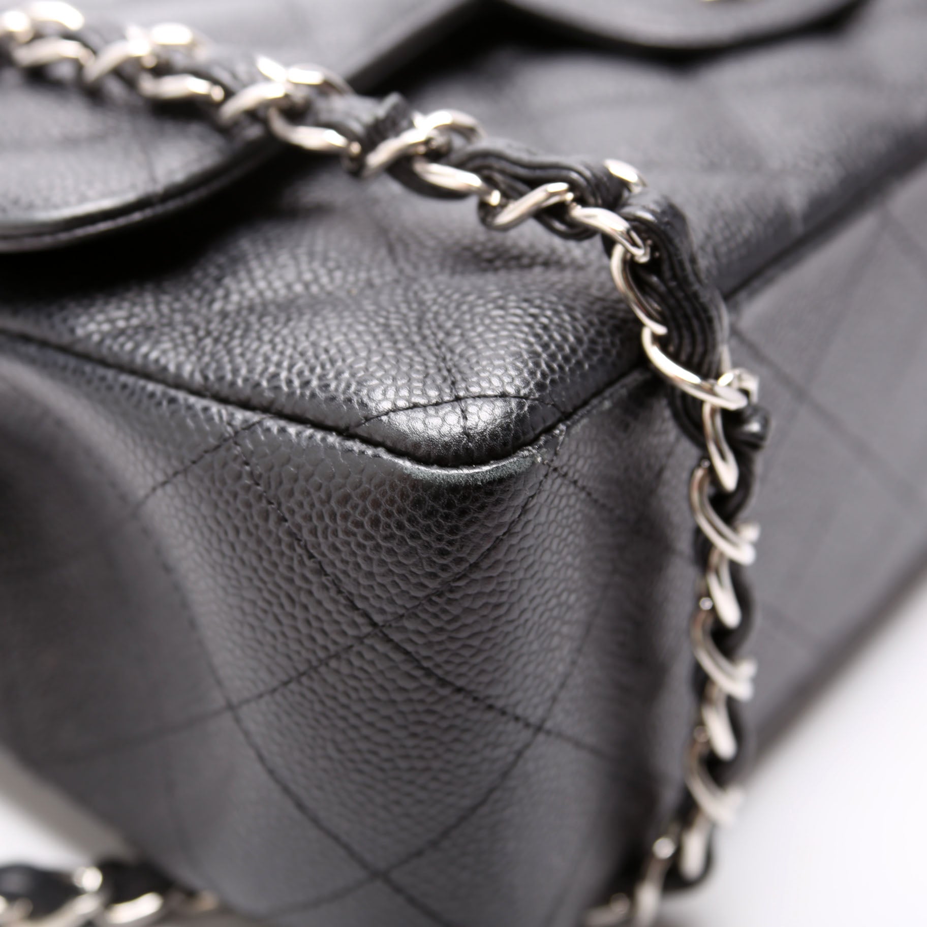 Chanel Classic Flap Jumbo Caviar 25-28M