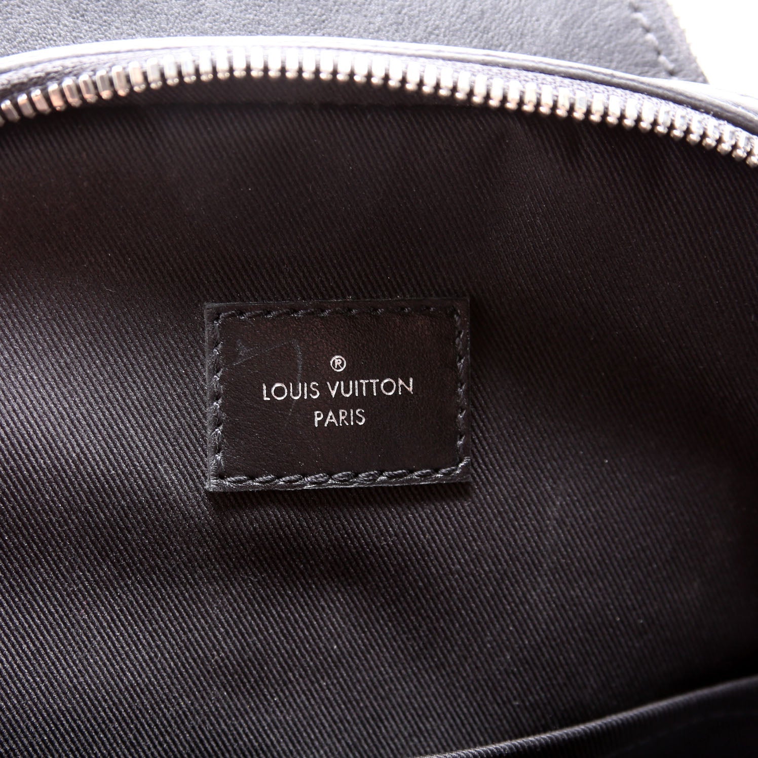 Louis Vuitton Avenue Sling NM Damier Graphite