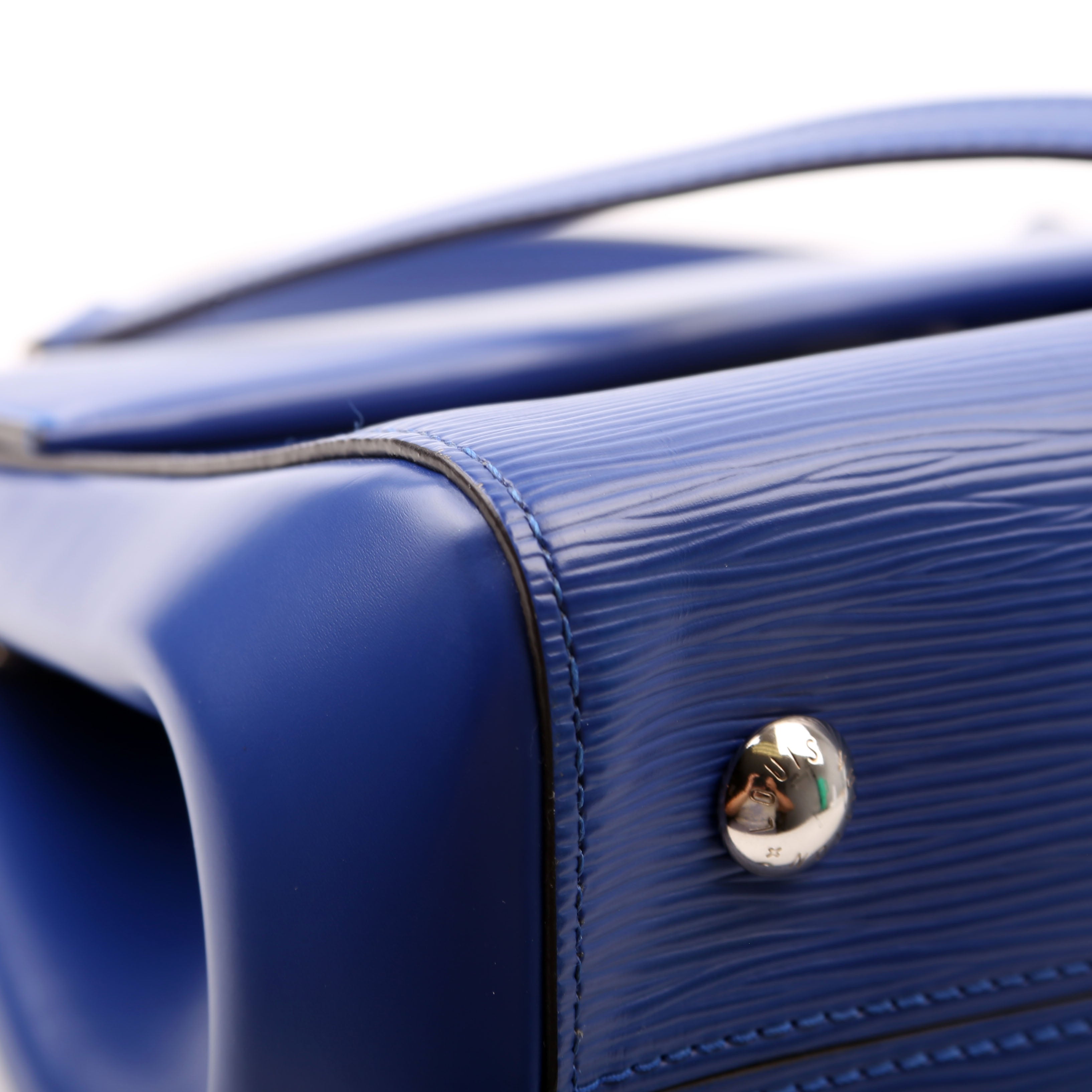 Louis Vuitton Cluny MM Epi Blue