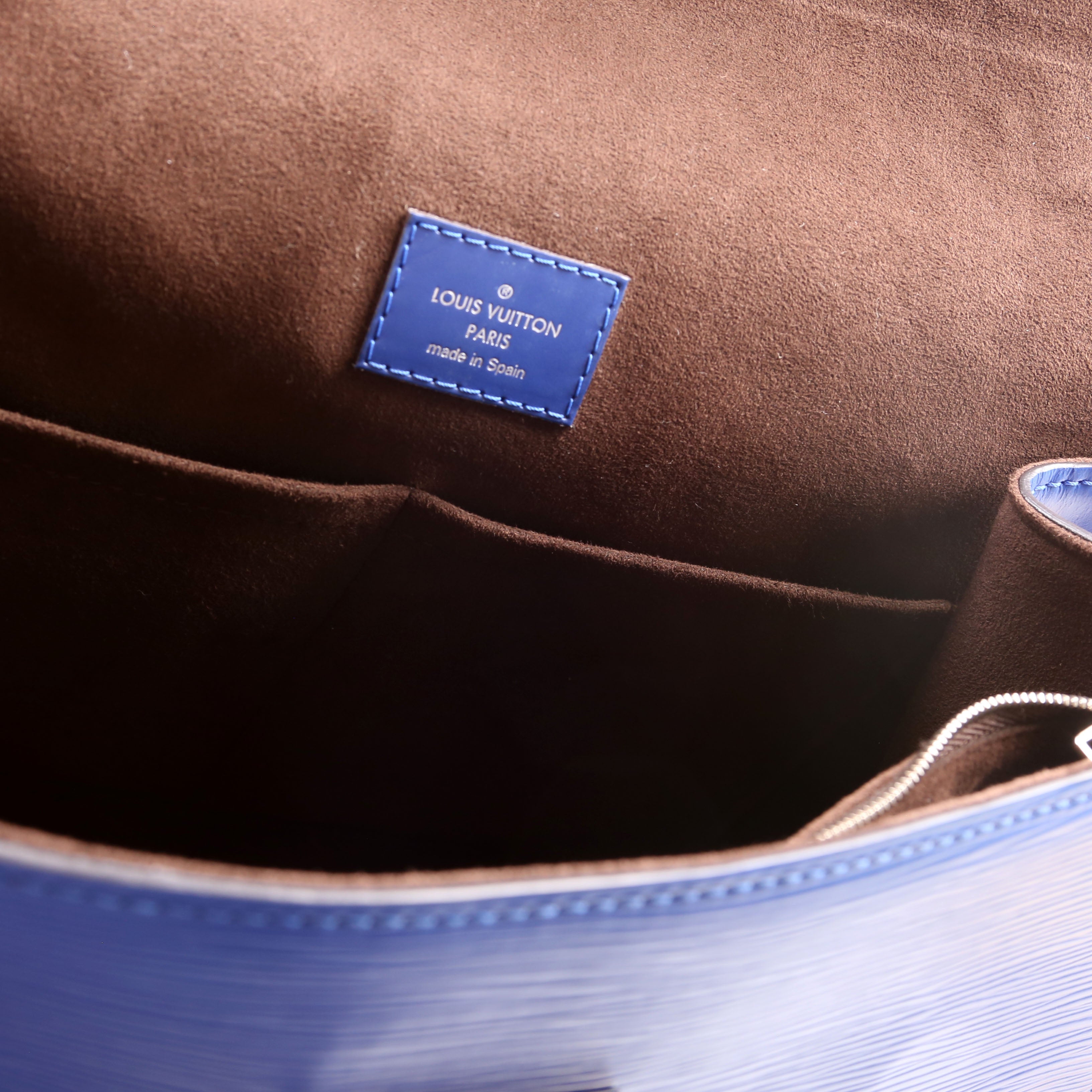 Louis Vuitton Cluny MM Epi Blue