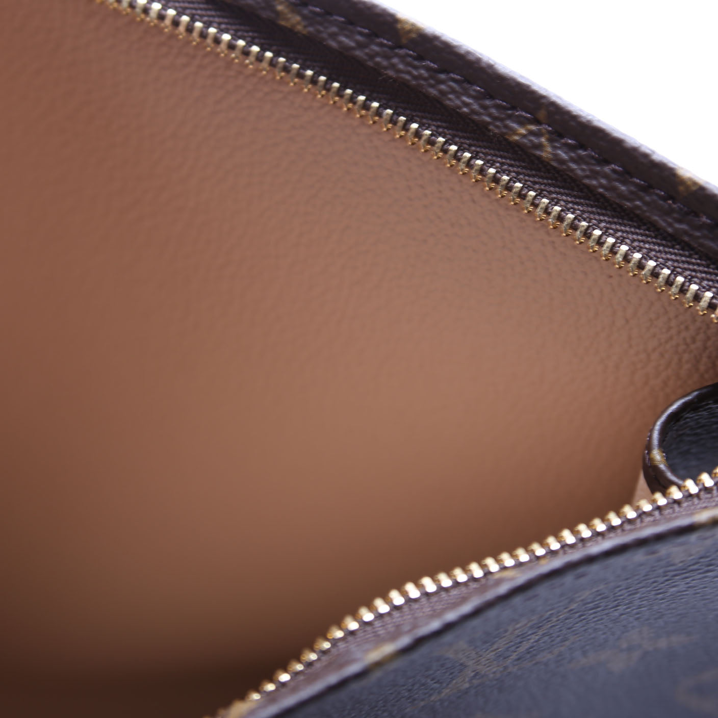 Louis Vuitton Toiletry Pouch 26 Newer Monogram