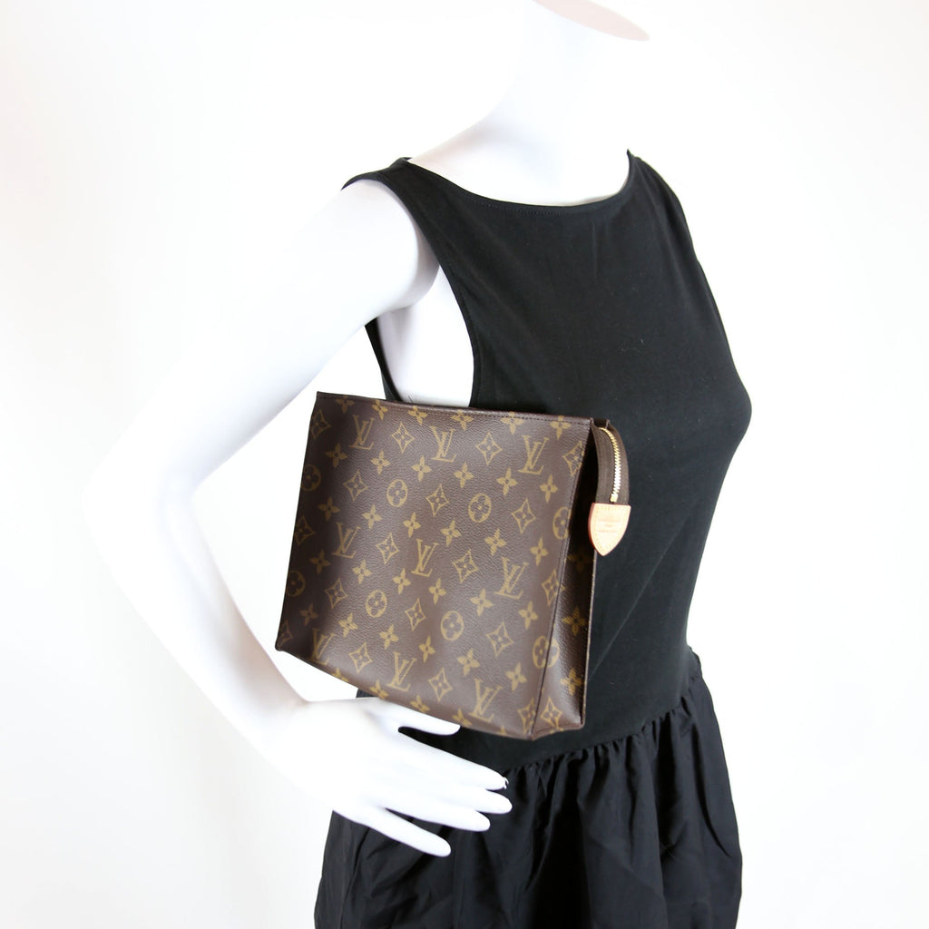Louis Vuitton Toiletry Pouch 26 Newer Monogram